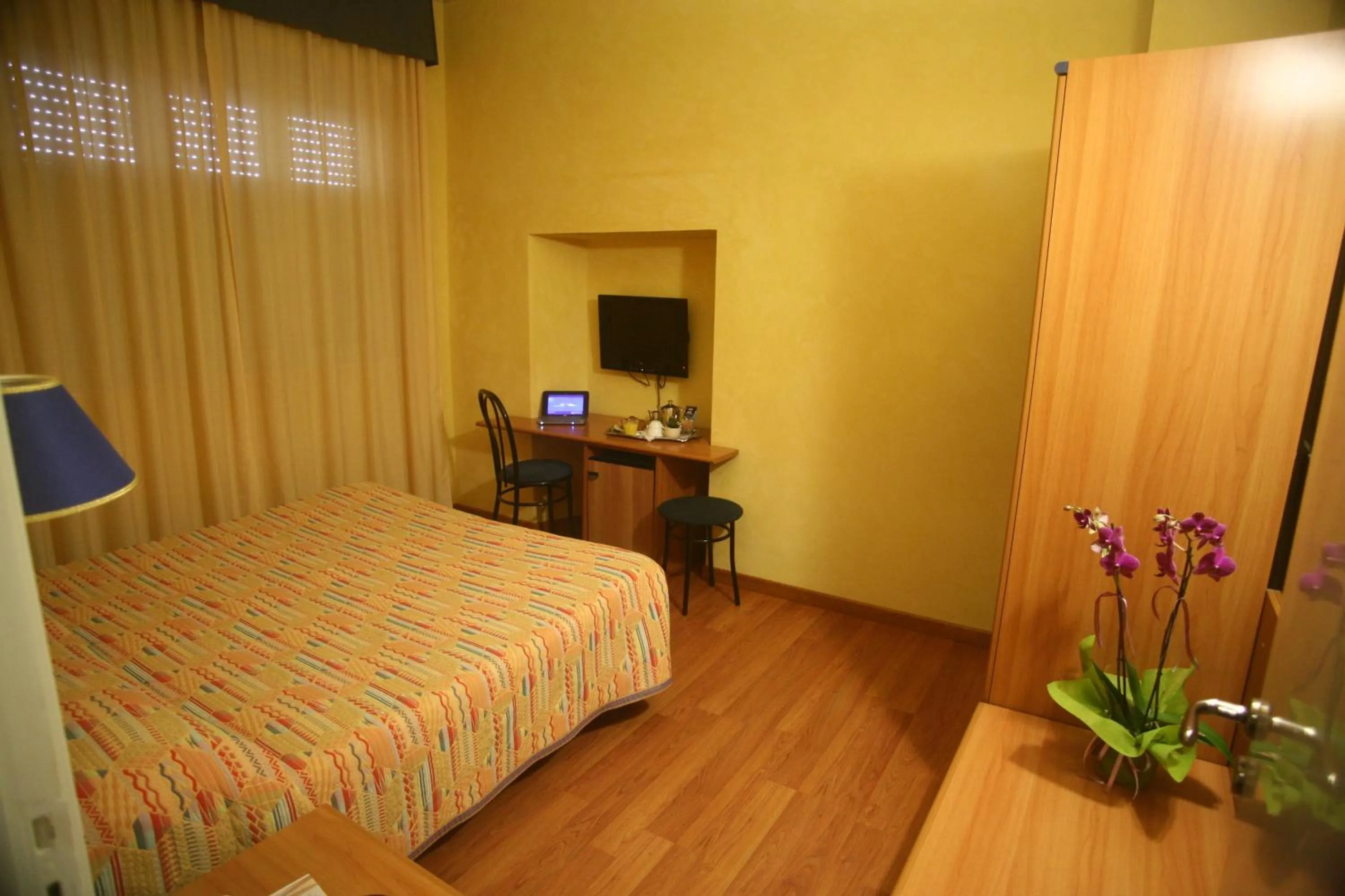 Bedroom, Bed in Hotel Victoria