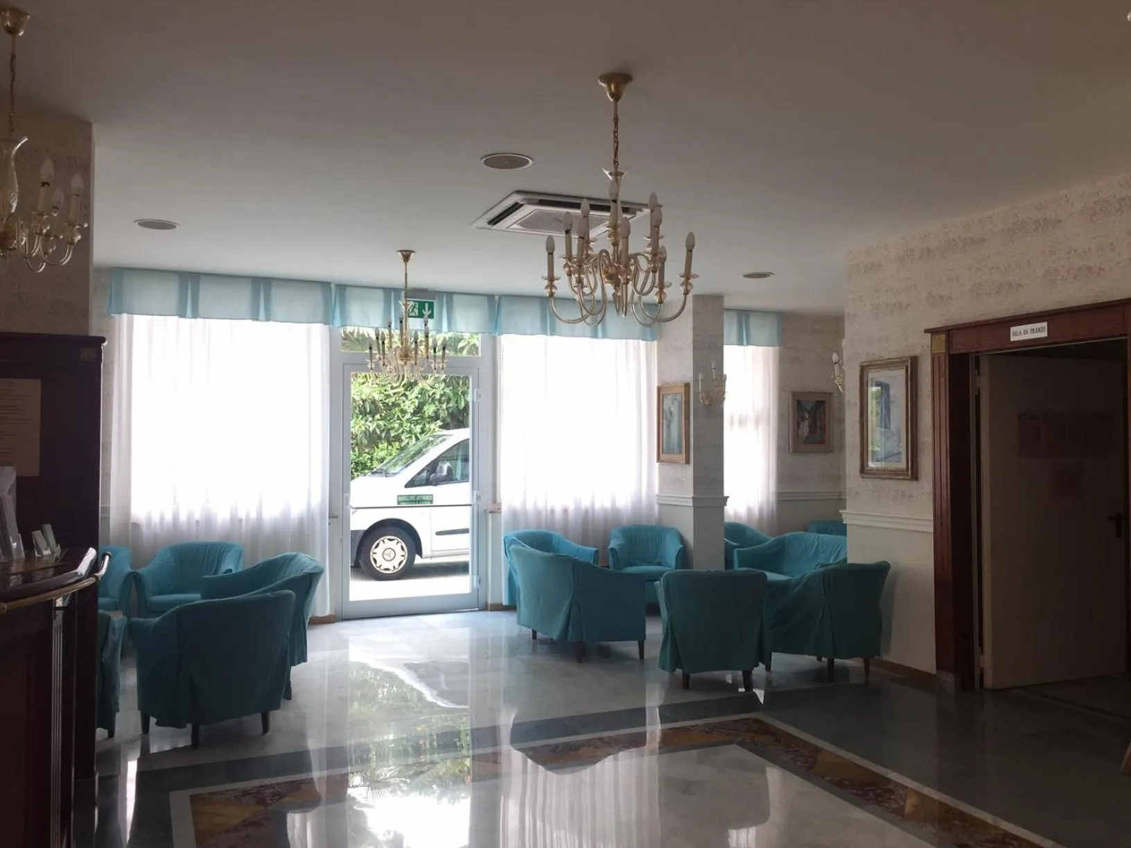 Communal lounge/ TV room in Hotel Consuelo