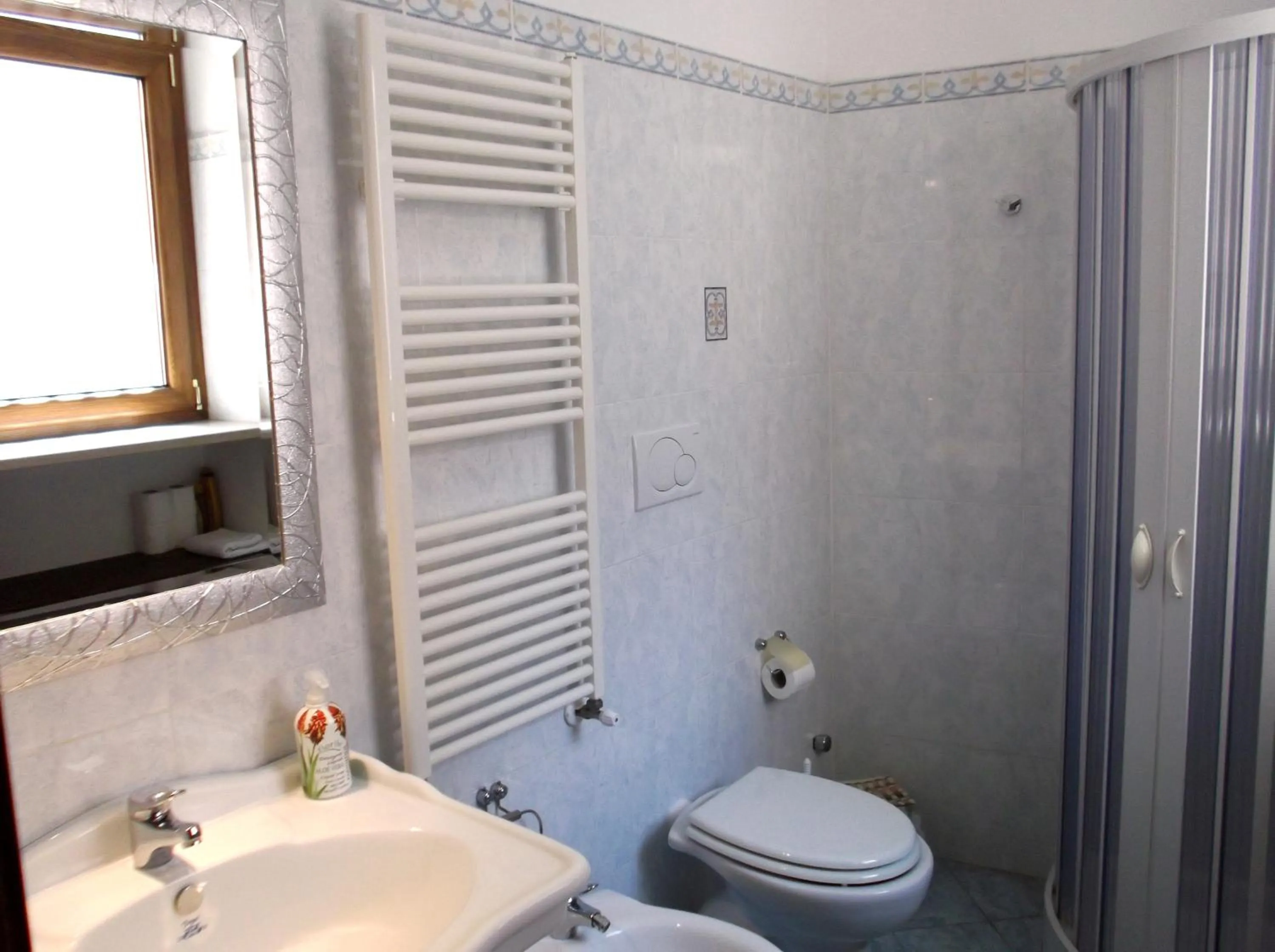 Bathroom in Dolcedorme Bed And Breakfast