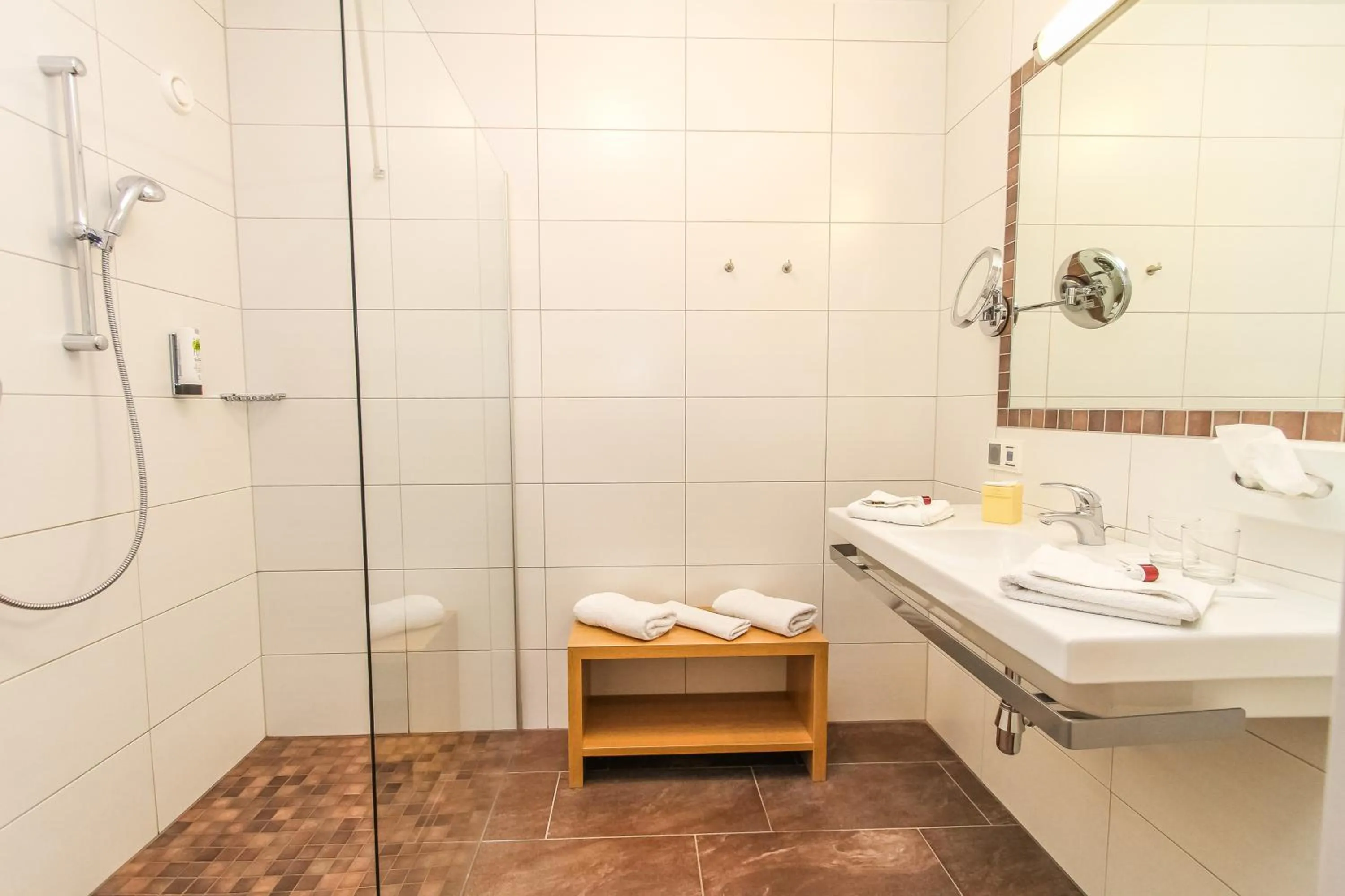 Shower in Hotel Almrausch