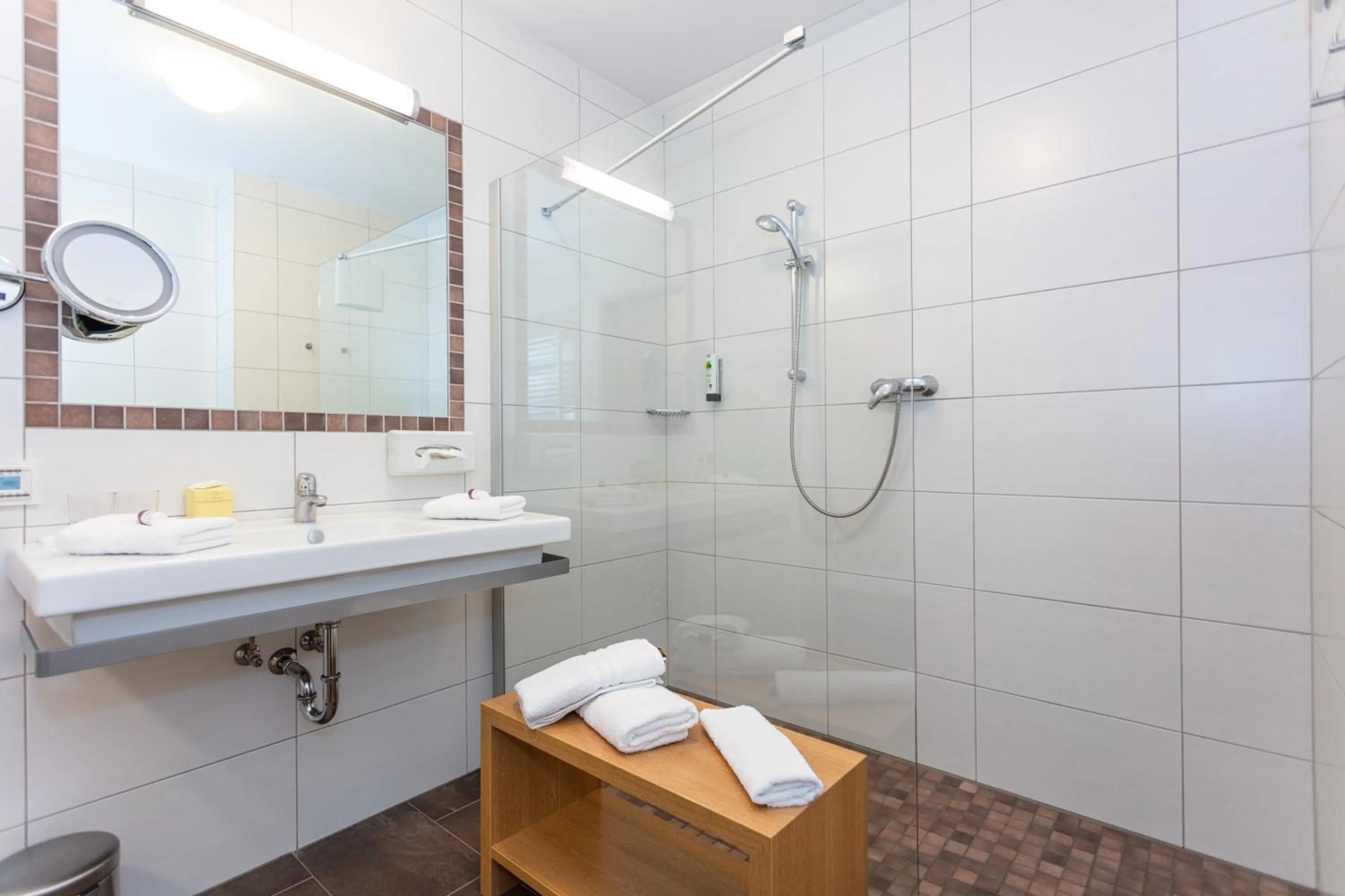 Shower in Hotel Almrausch