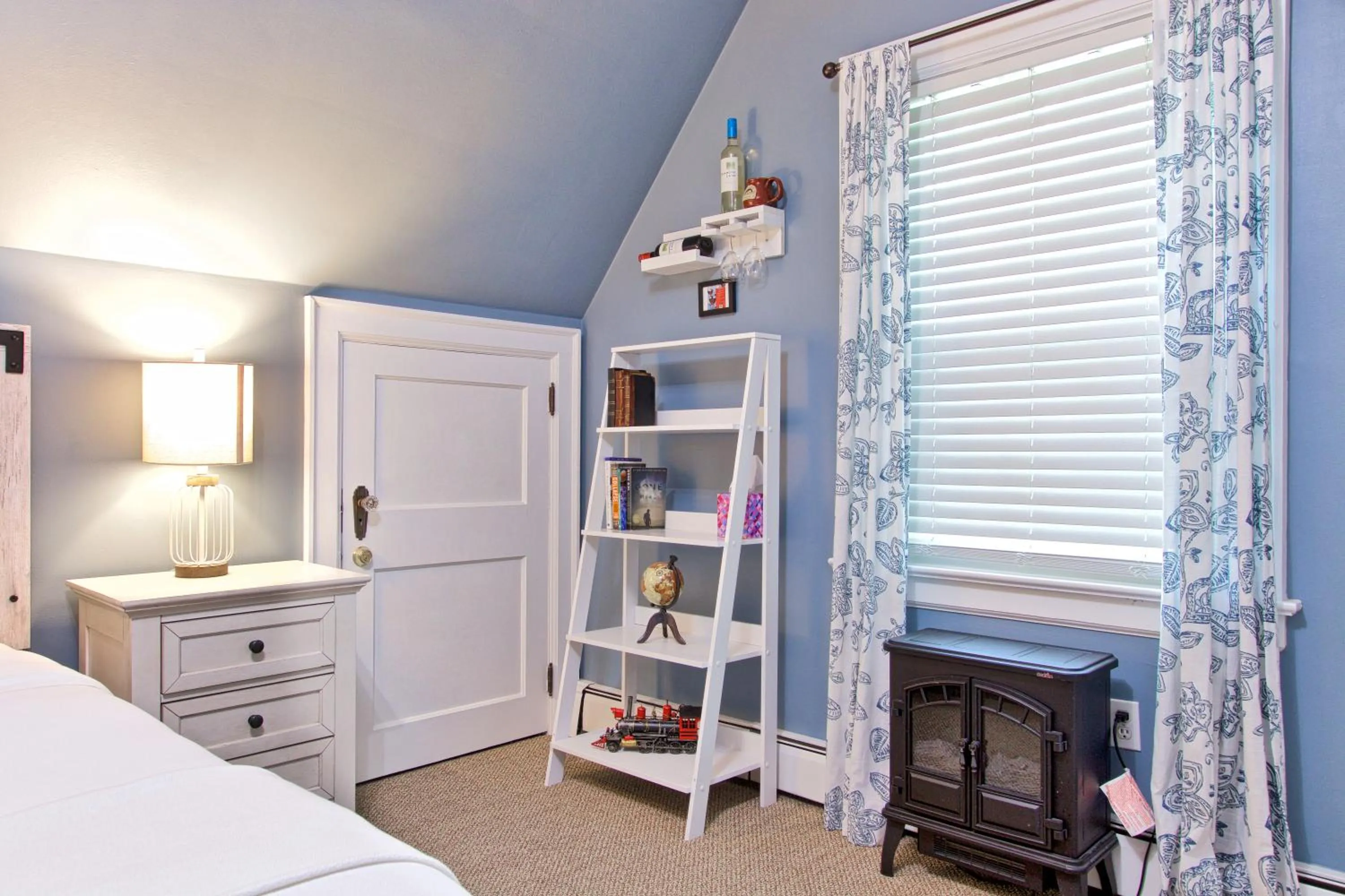 Bed in Blacksburg Bed & Breakfast