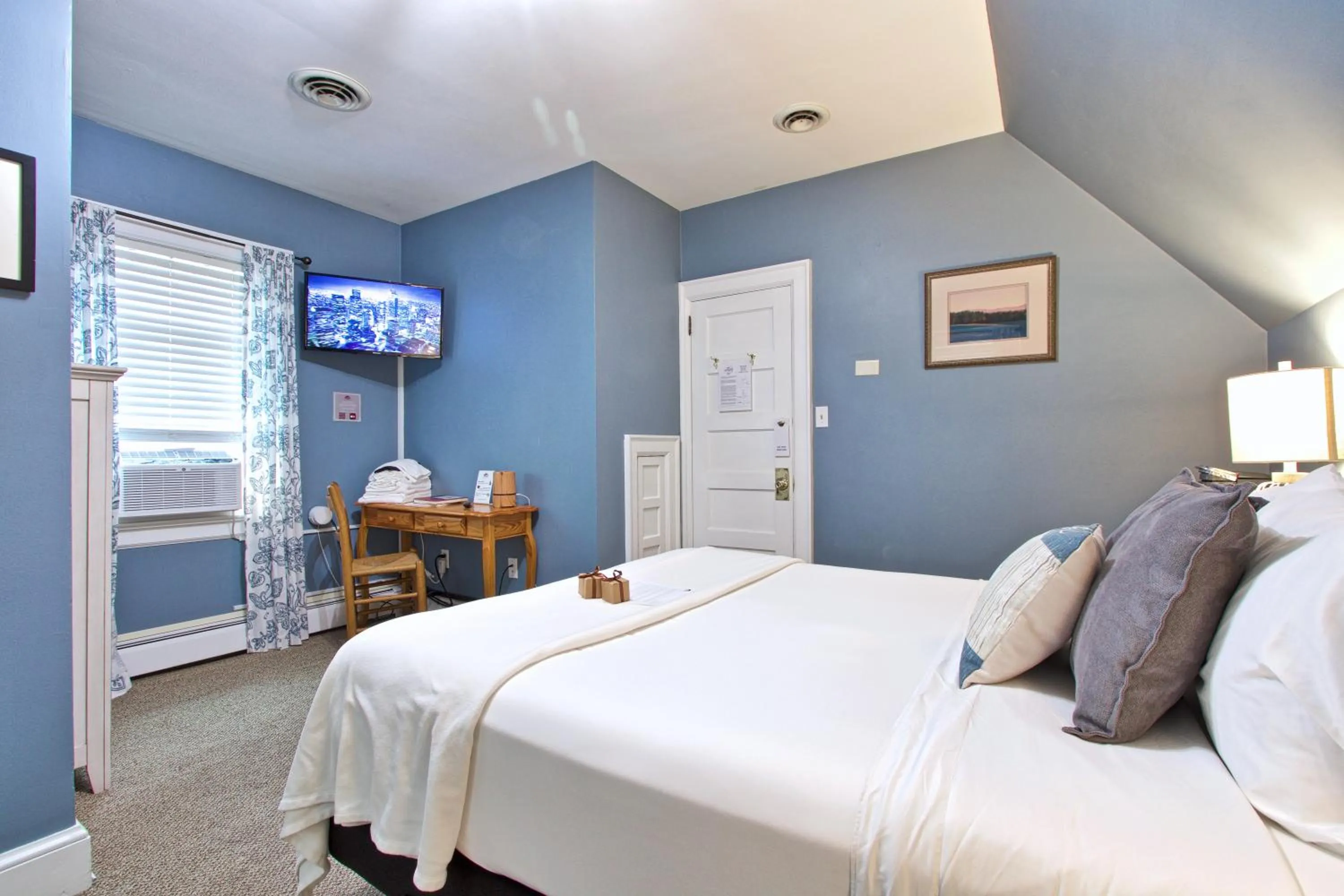 Bed in Blacksburg Bed & Breakfast