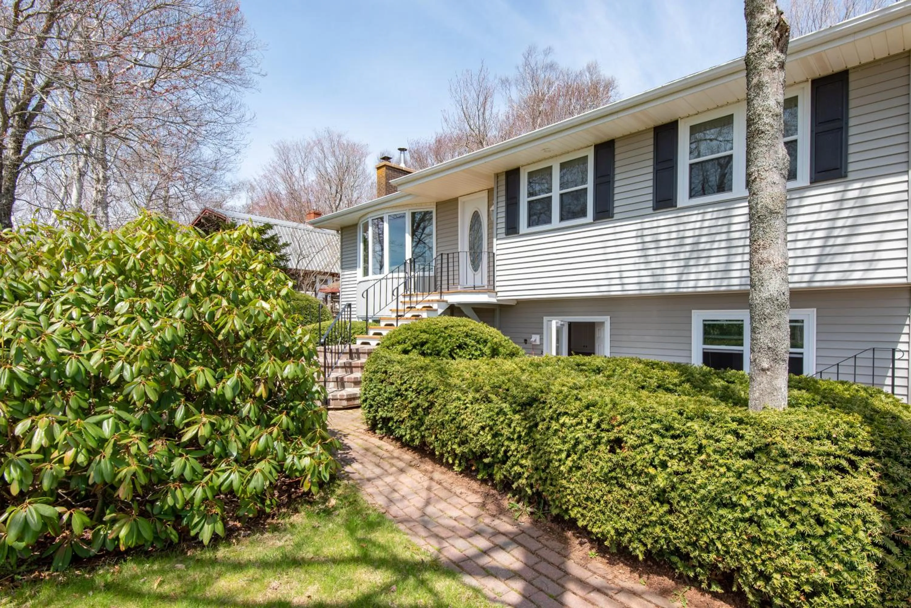 Facade/entrance in Chez Nous