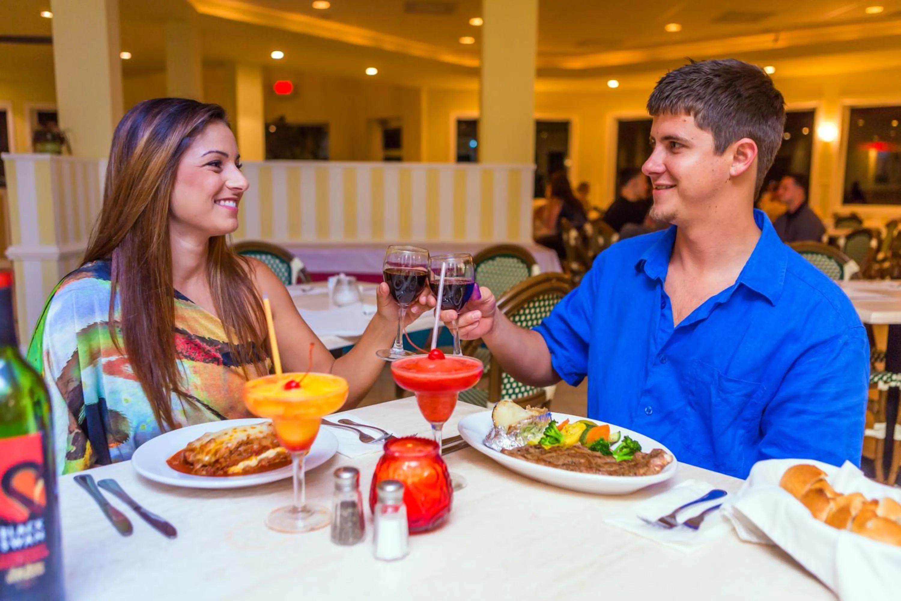 Restaurant/places to eat in Island Seas Resort