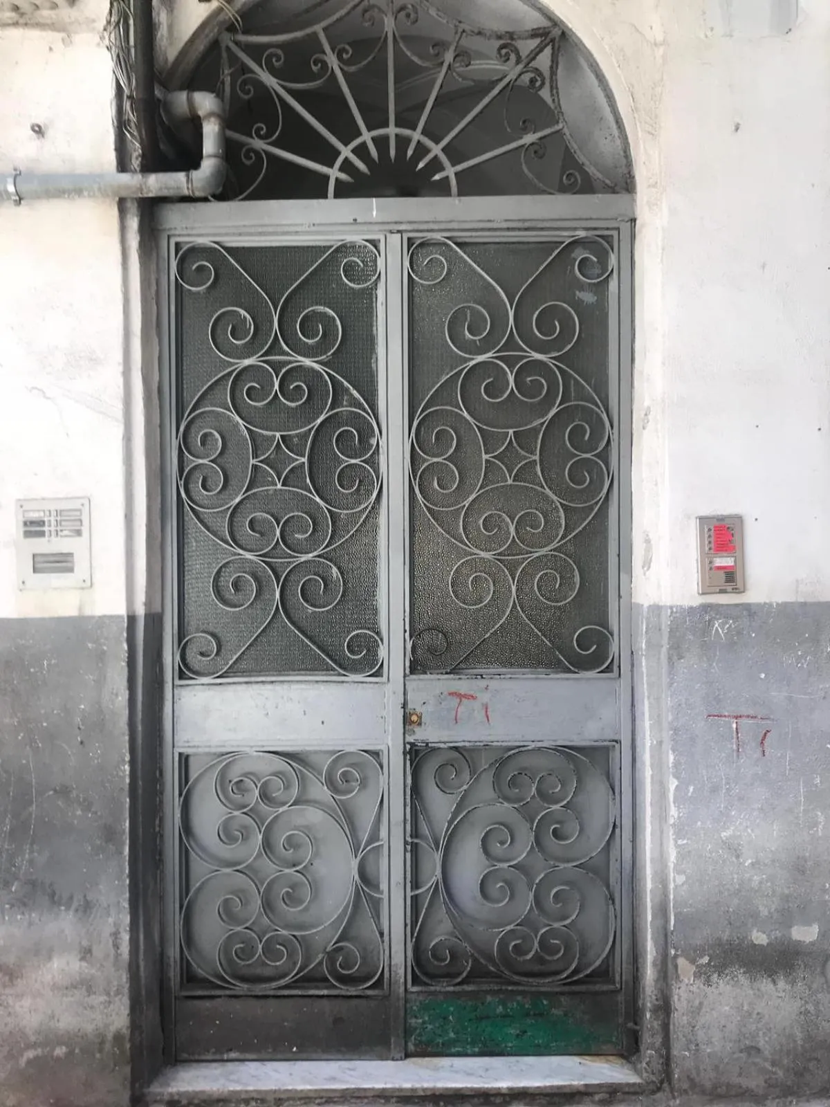 Property building in Regy