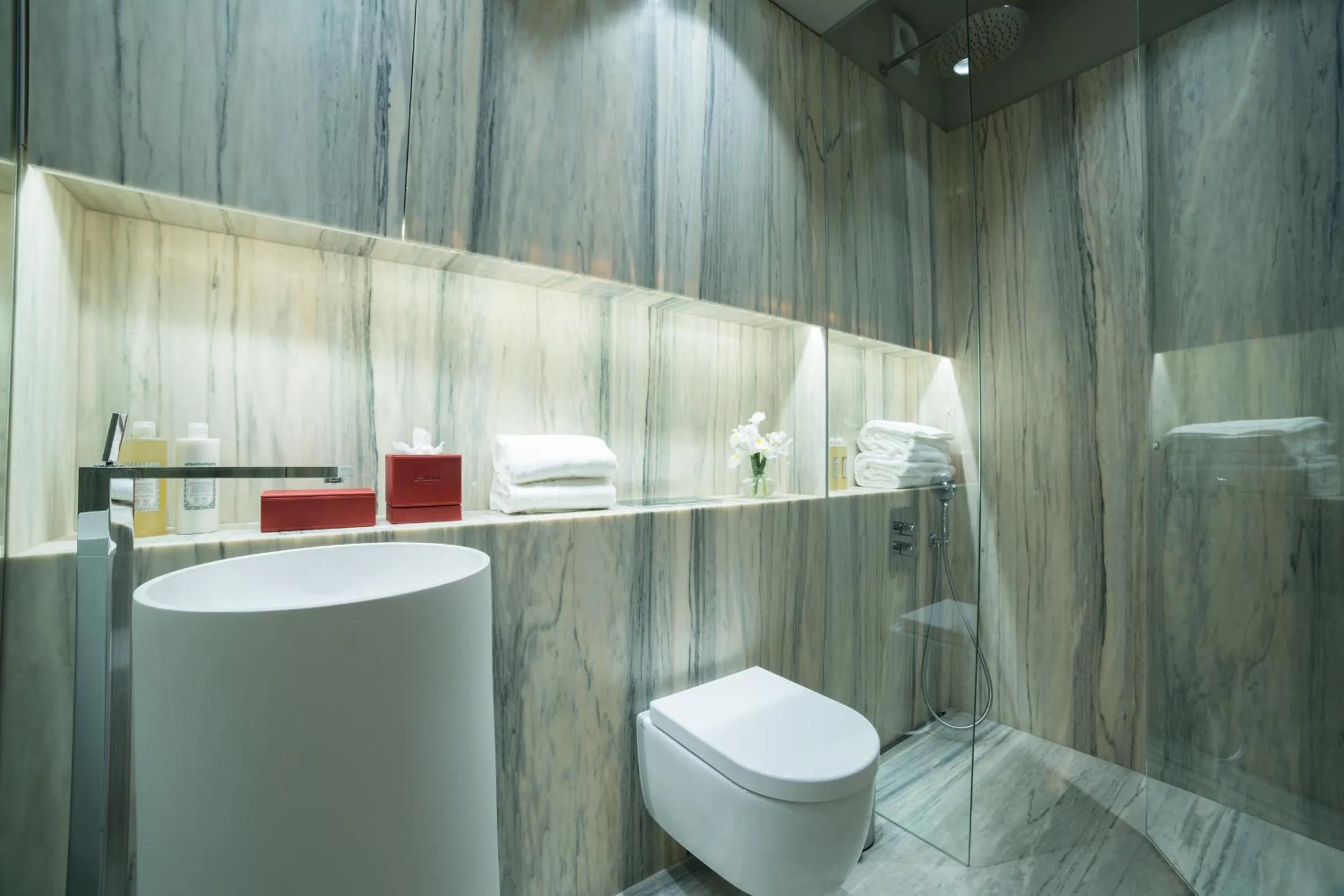 Bathroom in Dare Lisbon House