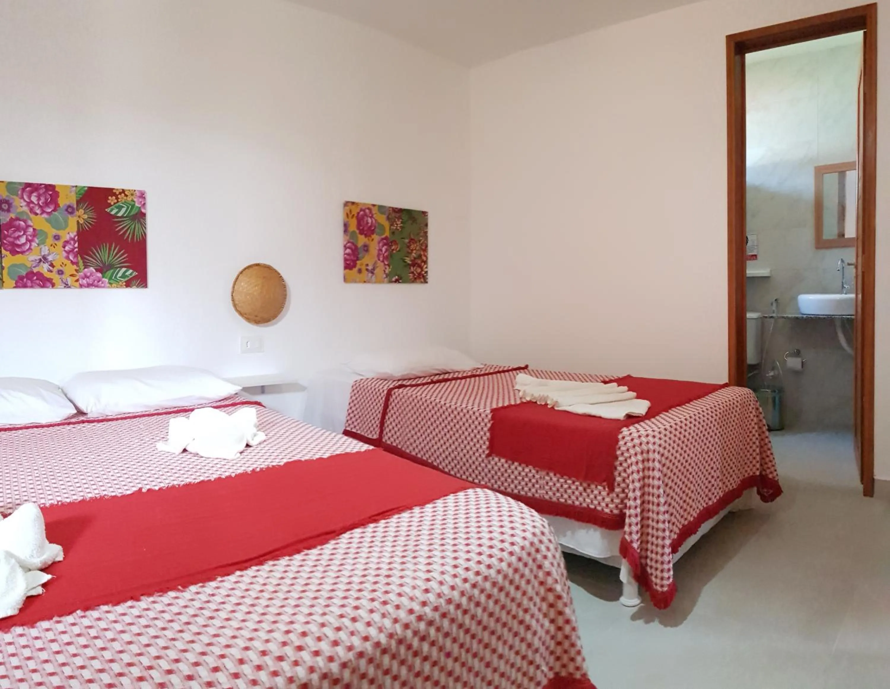 Standard Triple Room in Paranambuca Pousada