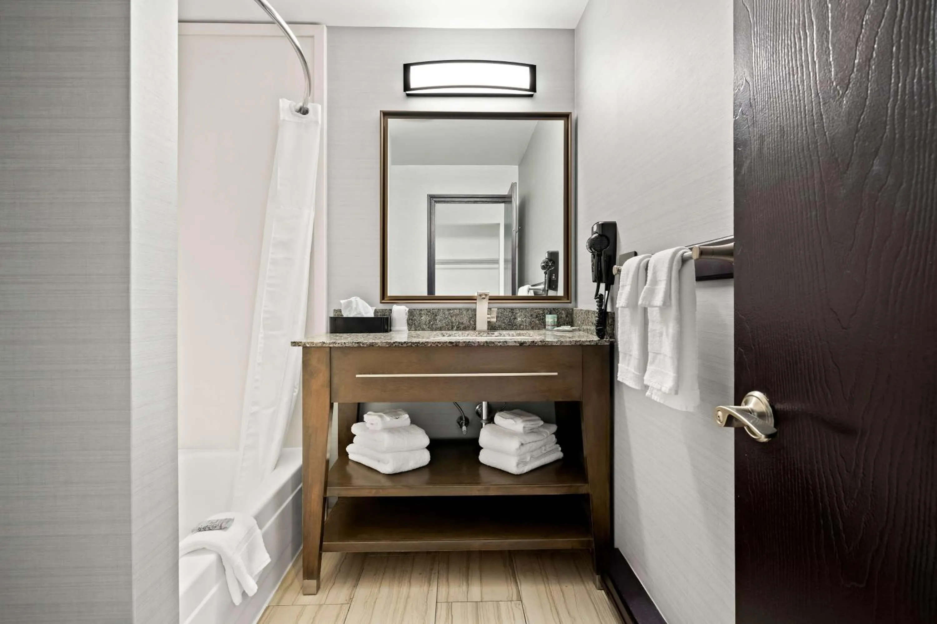 Bedroom in Best Western - Freeport Inn