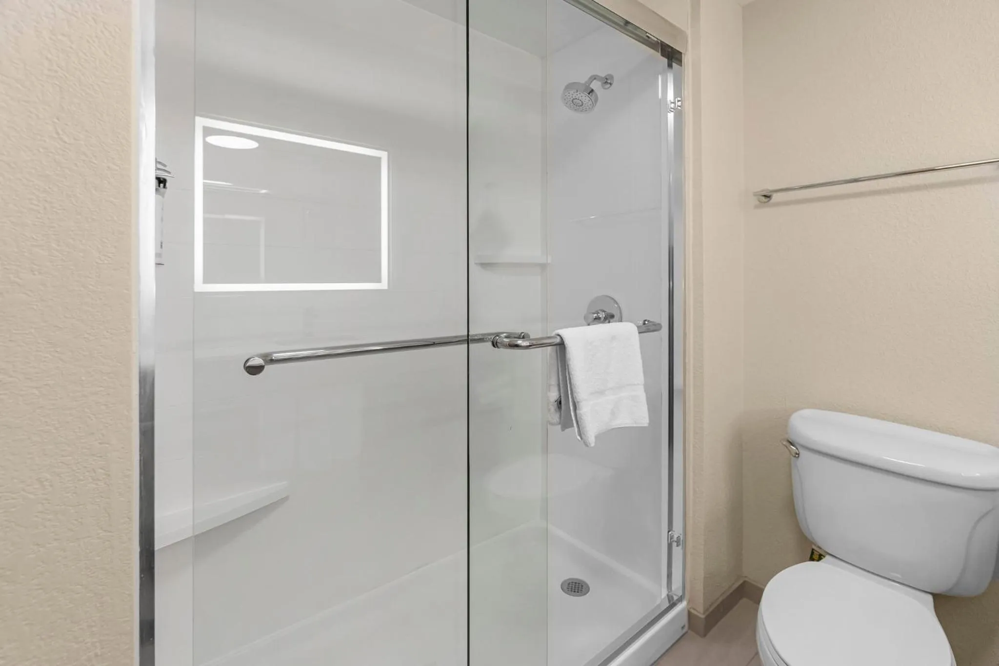 Photo of the whole room in Holiday Inn Express Salt Lake City South - Midvale by IHG