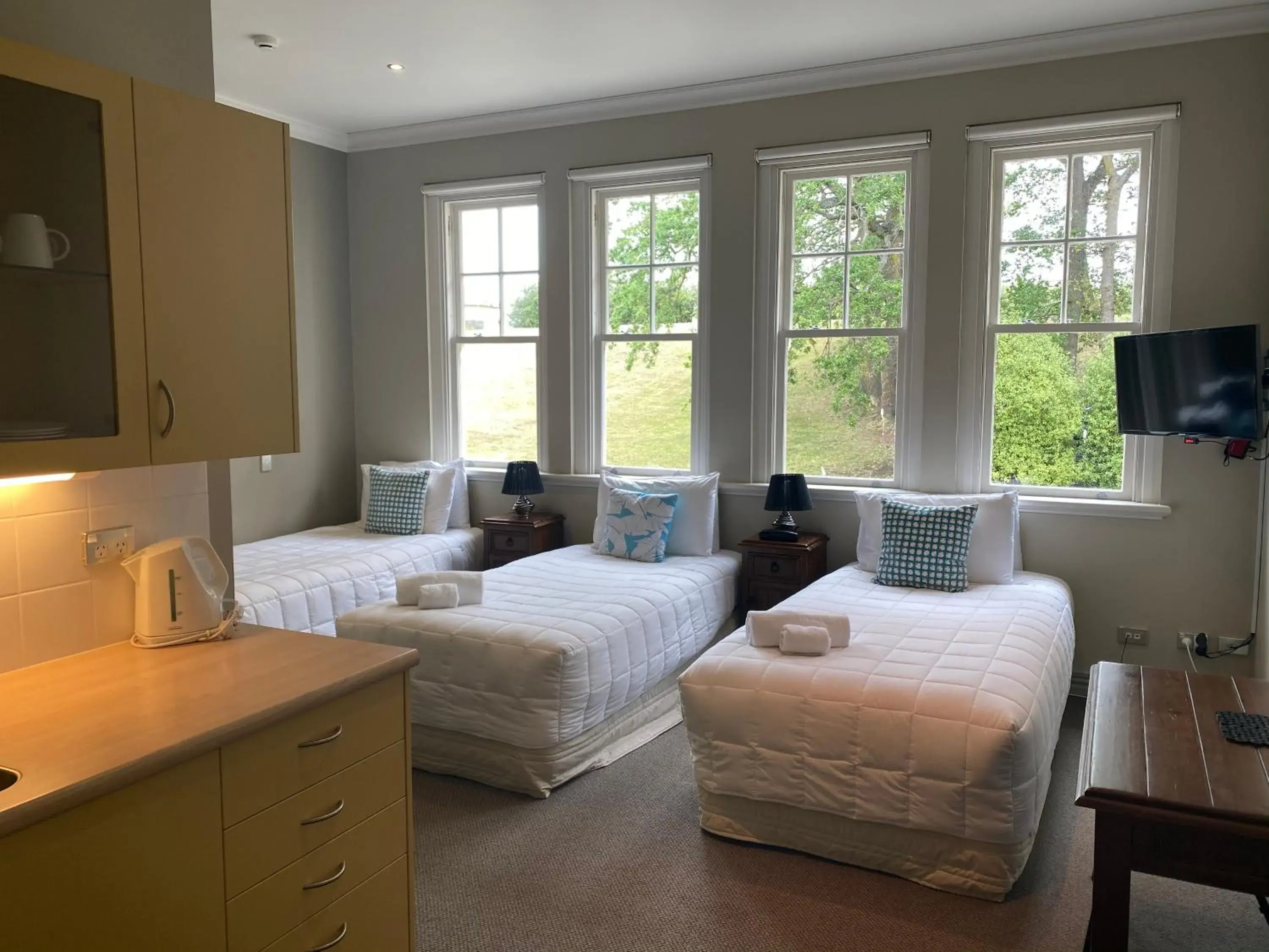 Triple Room with Garden View in Teschemakers Resort Triple Room with Garden View in Teschemakers Resort