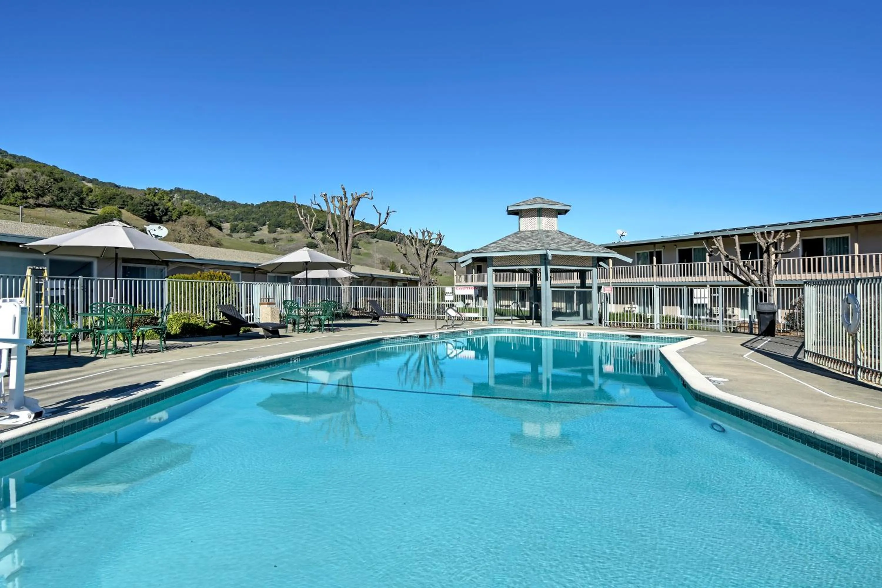 Swimming pool in Days Inn by Wyndham Novato/San Francisco