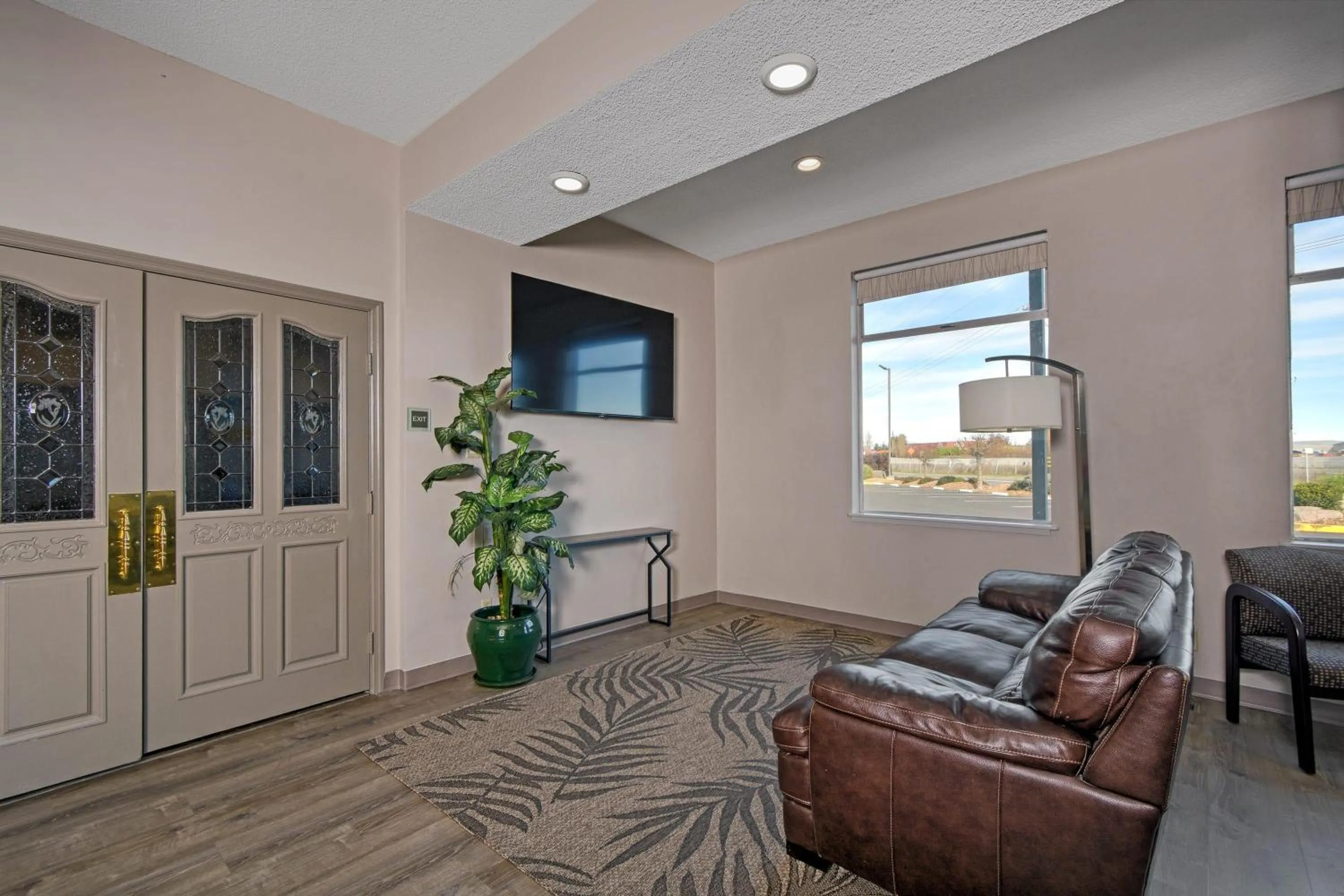 Lobby or reception in Days Inn by Wyndham Novato/San Francisco