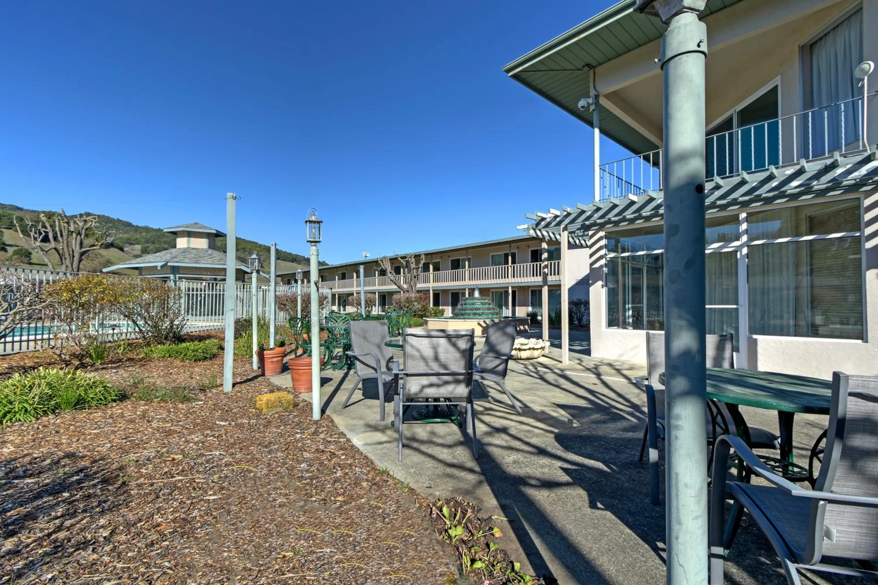 Property building in Days Inn by Wyndham Novato/San Francisco