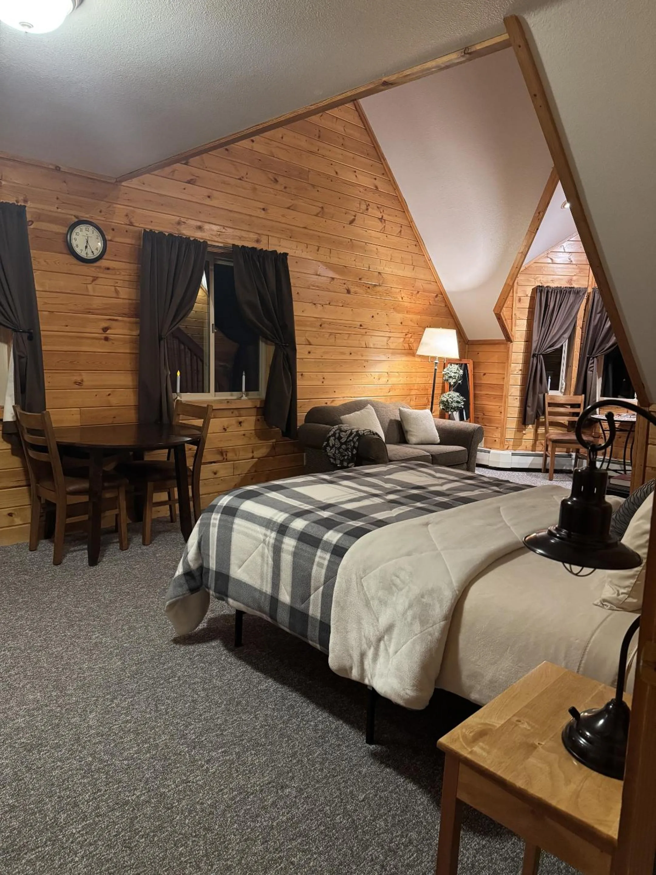 Other, Bed in Susitna River Lodging, Suites