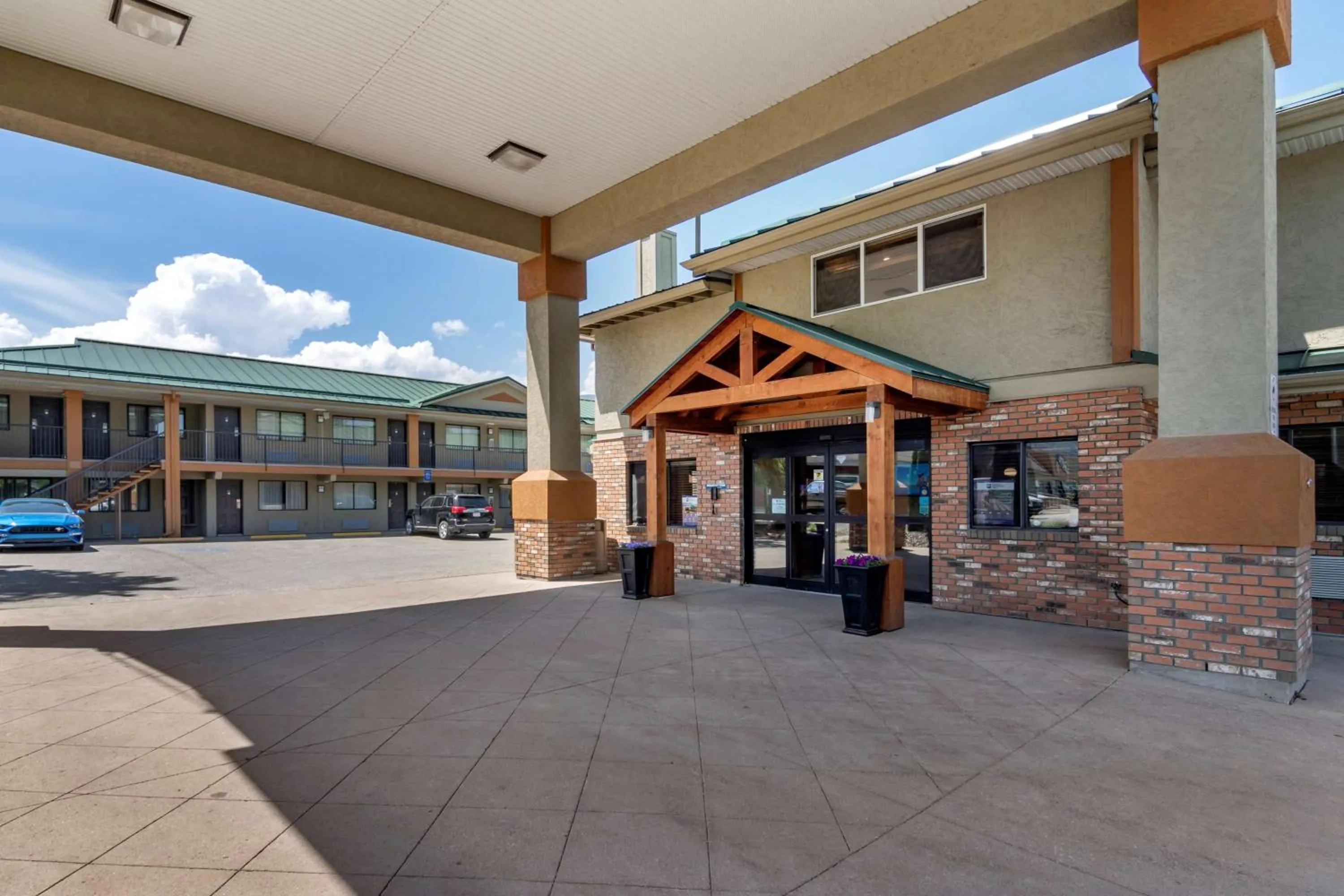Property building in SureStay Plus Hotel by Best Western Salmon Arm
