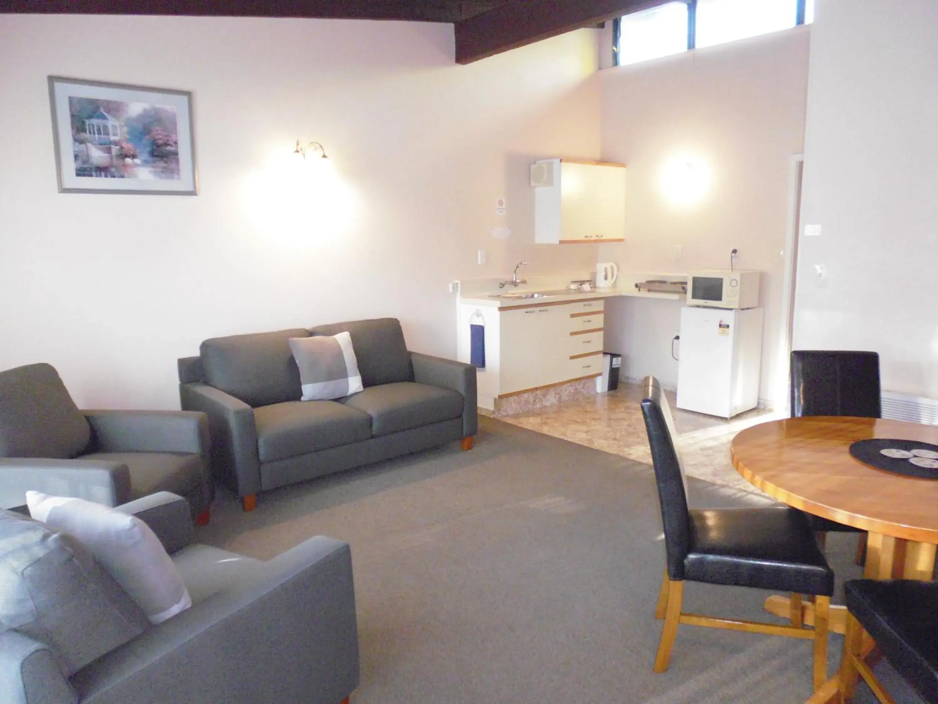 One-Bedroom Apartment Downstairs in Spa Lodge Motel One-Bedroom Apartment Downstairs in Spa Lodge Motel