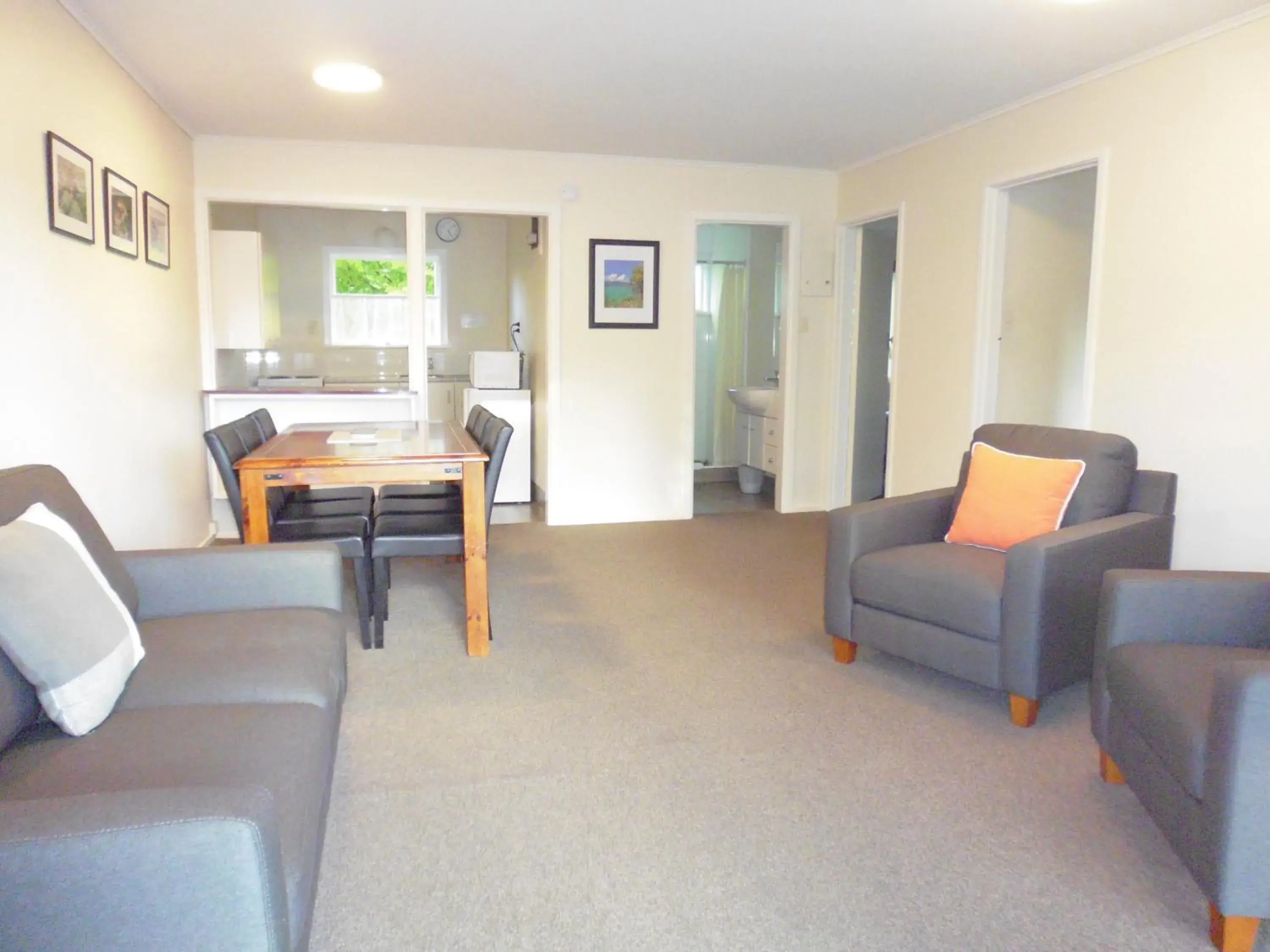 Family Apartment Downstairs in Spa Lodge Motel Family Apartment Downstairs in Spa Lodge Motel