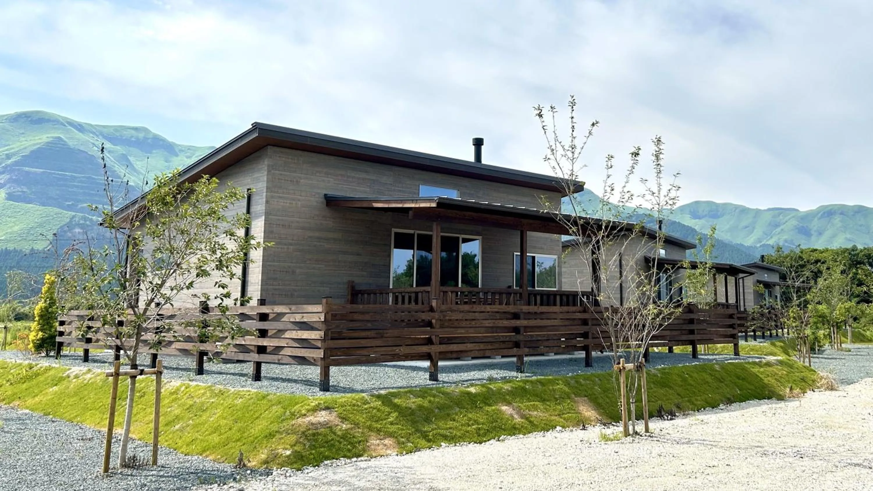 Property building in Aso Hakuun Sanso