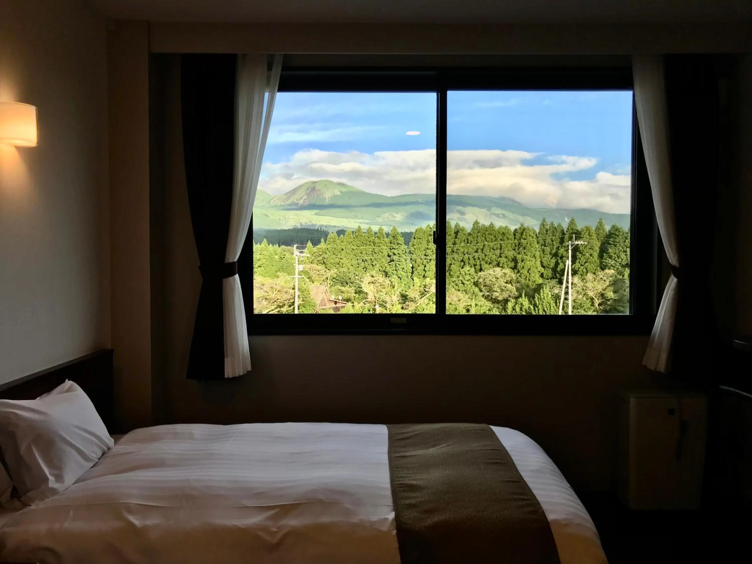 Mountain view in Aso Hakuun Sanso