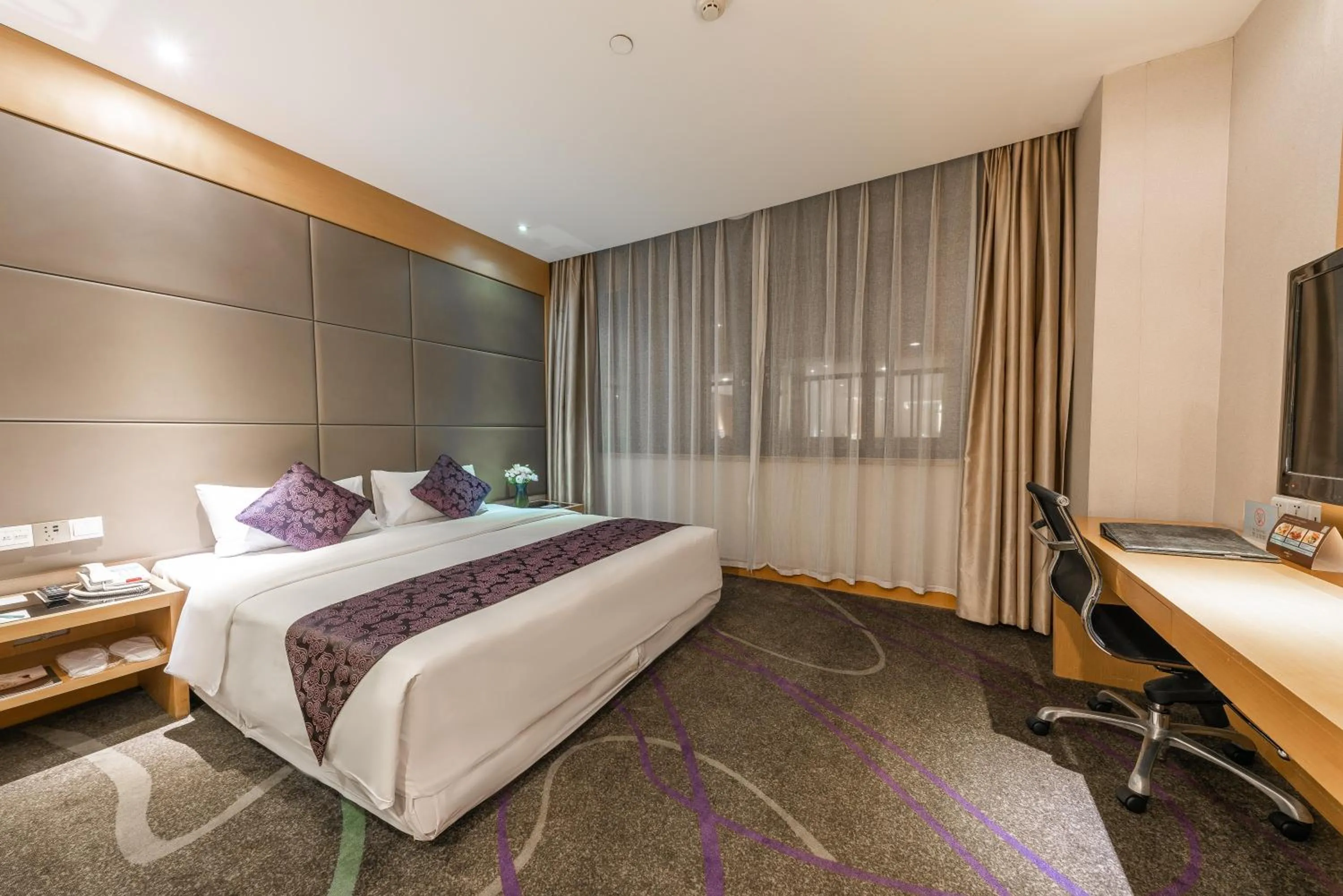 Bed in Dorsett Wuhan