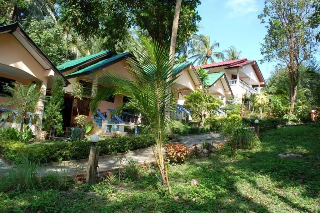 Anawin Bungalows