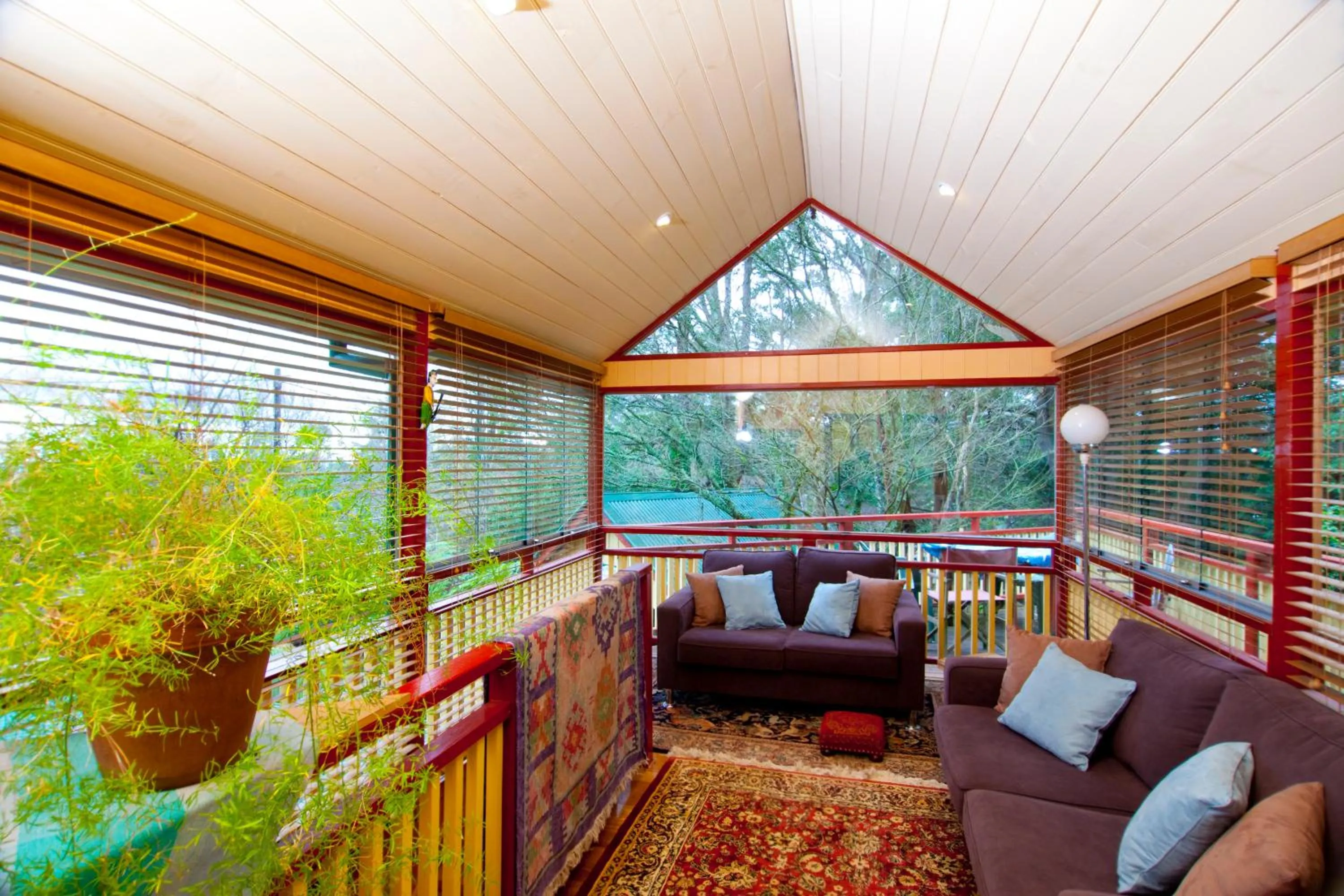 Living room in Como Cottage Accommodation