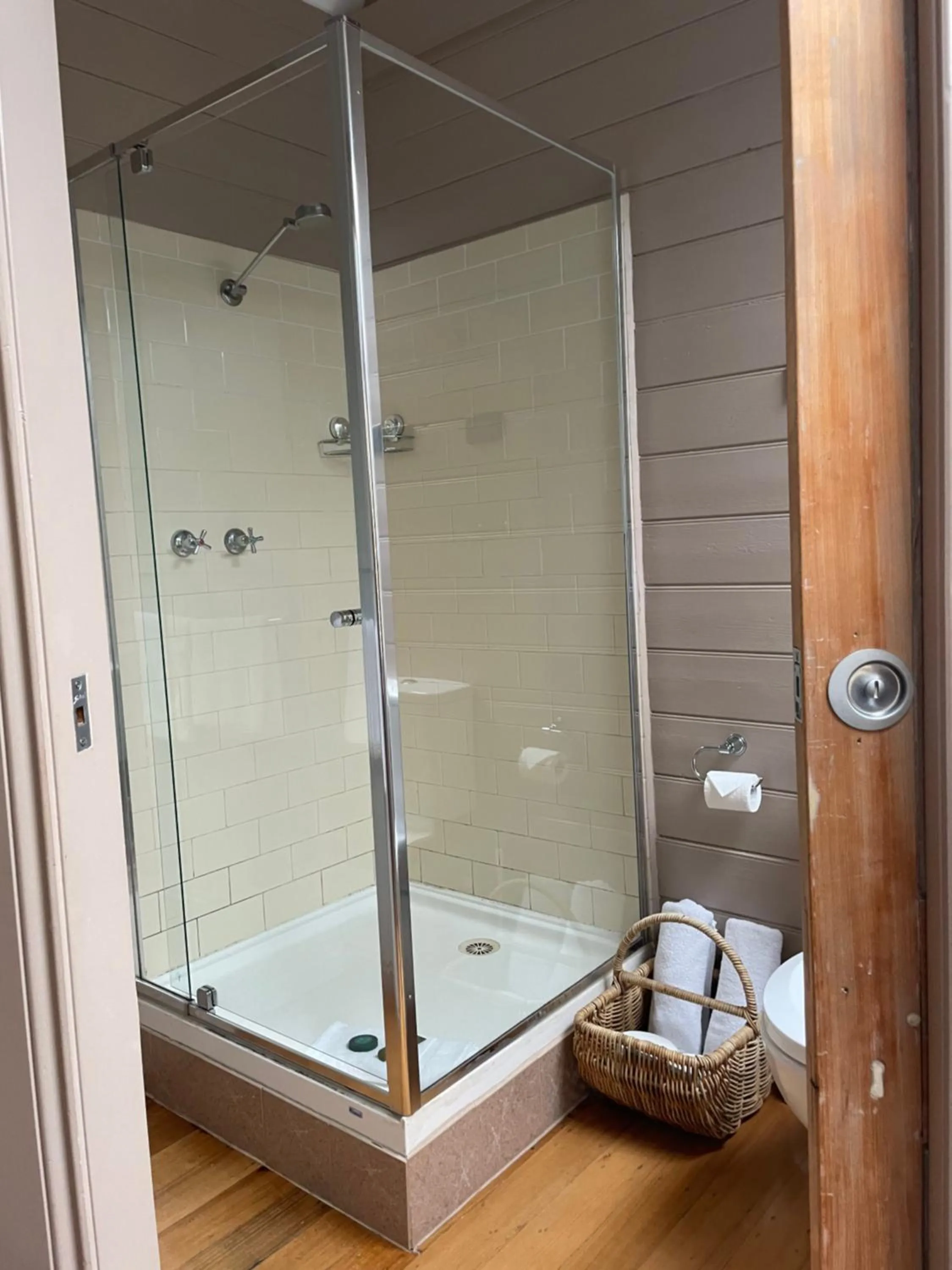 Bathroom in Como Cottage Accommodation