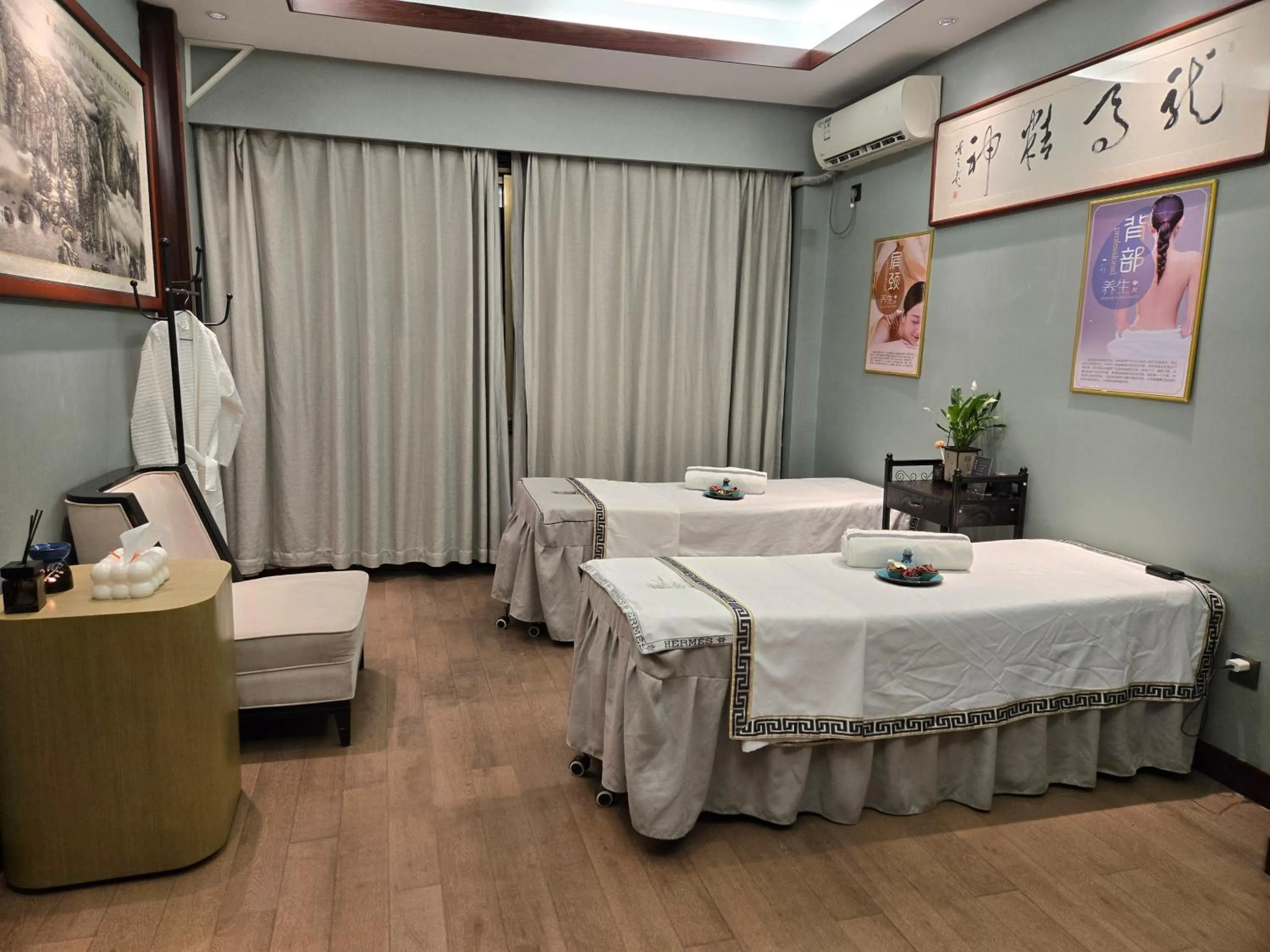 Massage, Bed in Byland Star Hotel