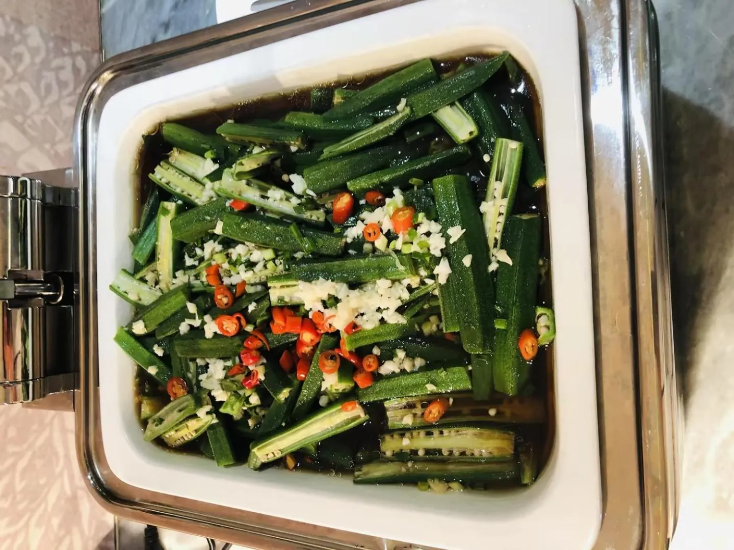 Restaurant/places to eat in Byland Star Hotel