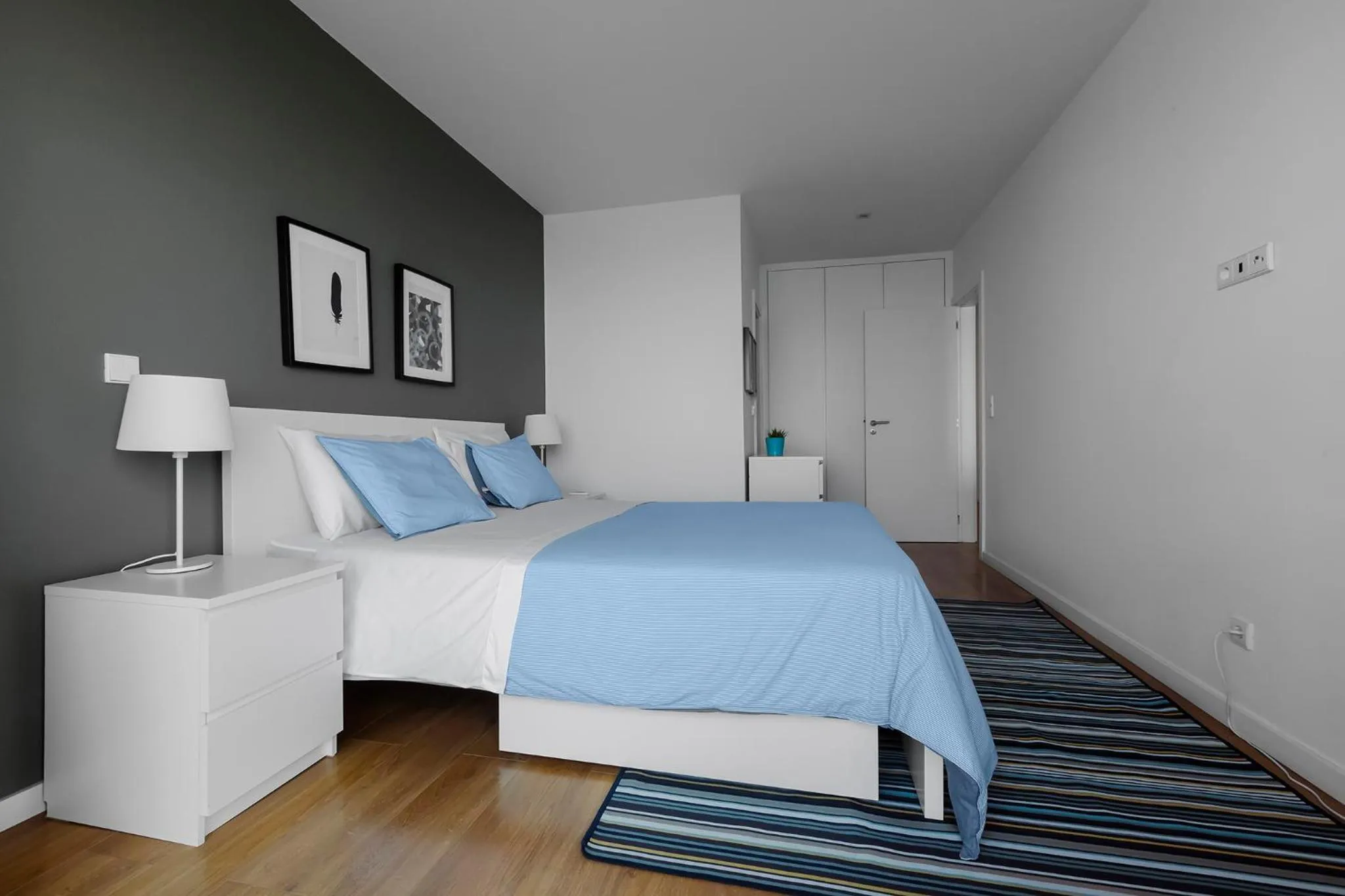 Bed in Xenon Urban Apartments