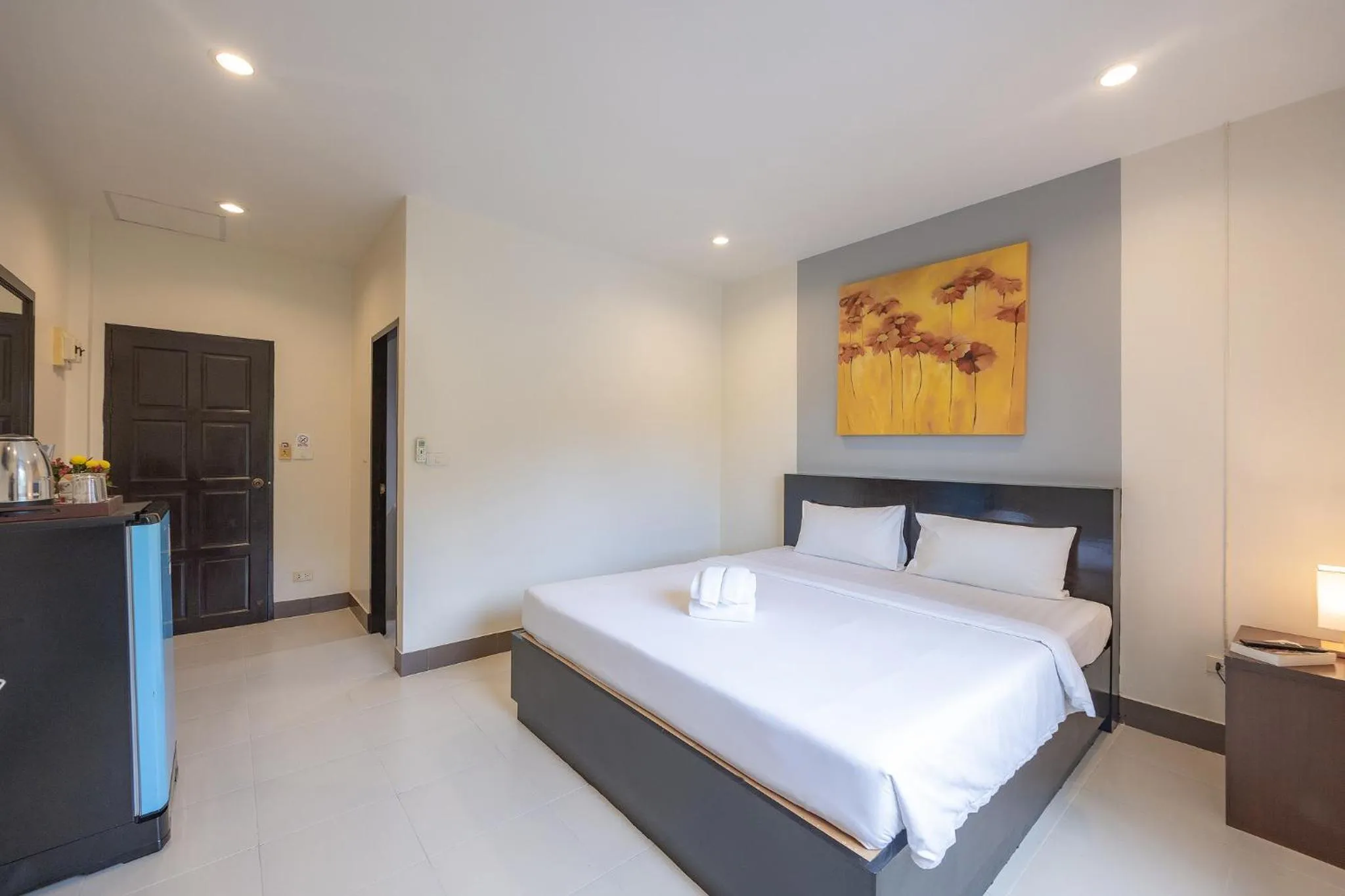 Bedroom, Bed in Baan Yuyen Karon Guesthouse