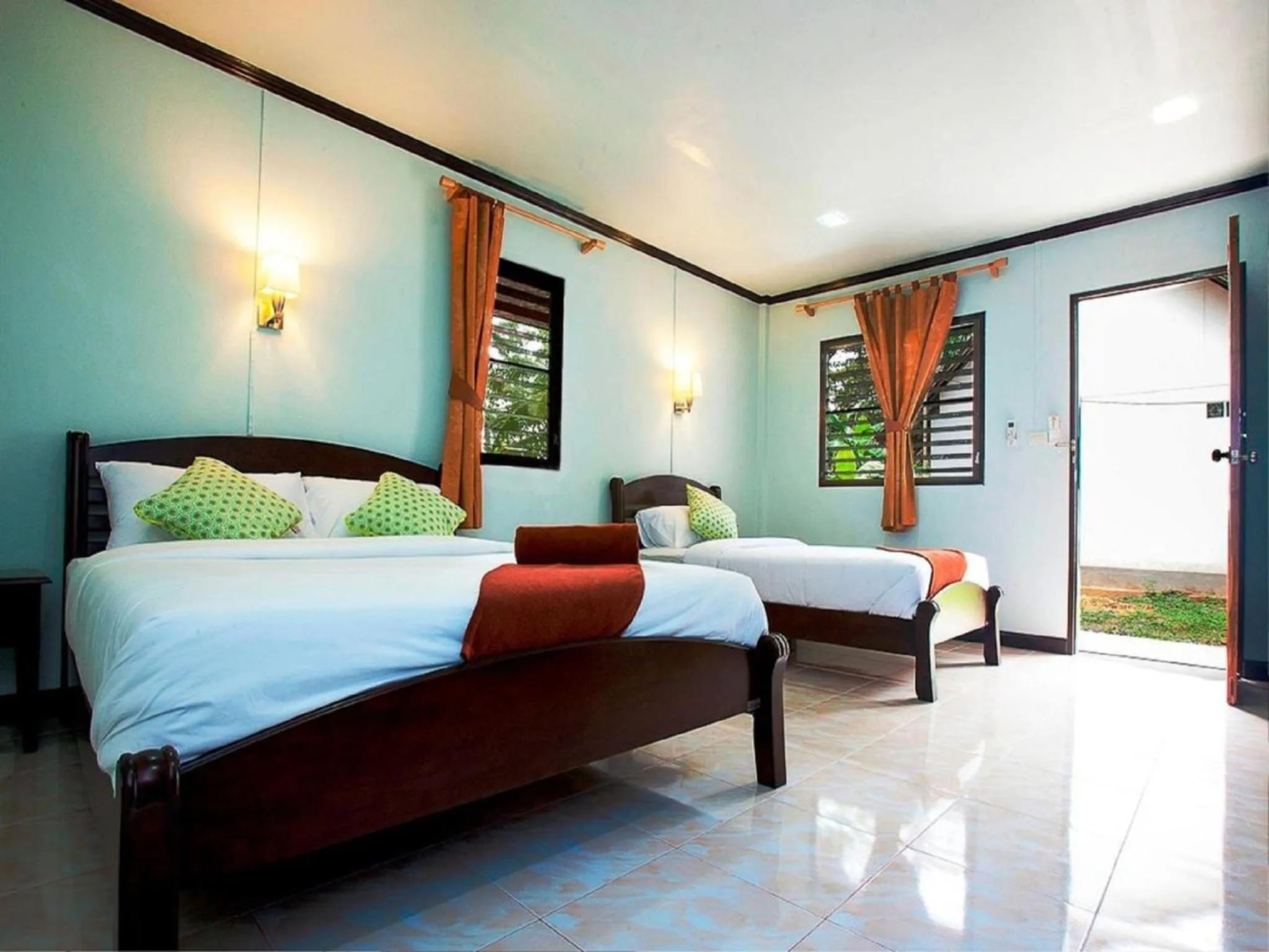 Day, Bed in Lanta Coral Beach Resort