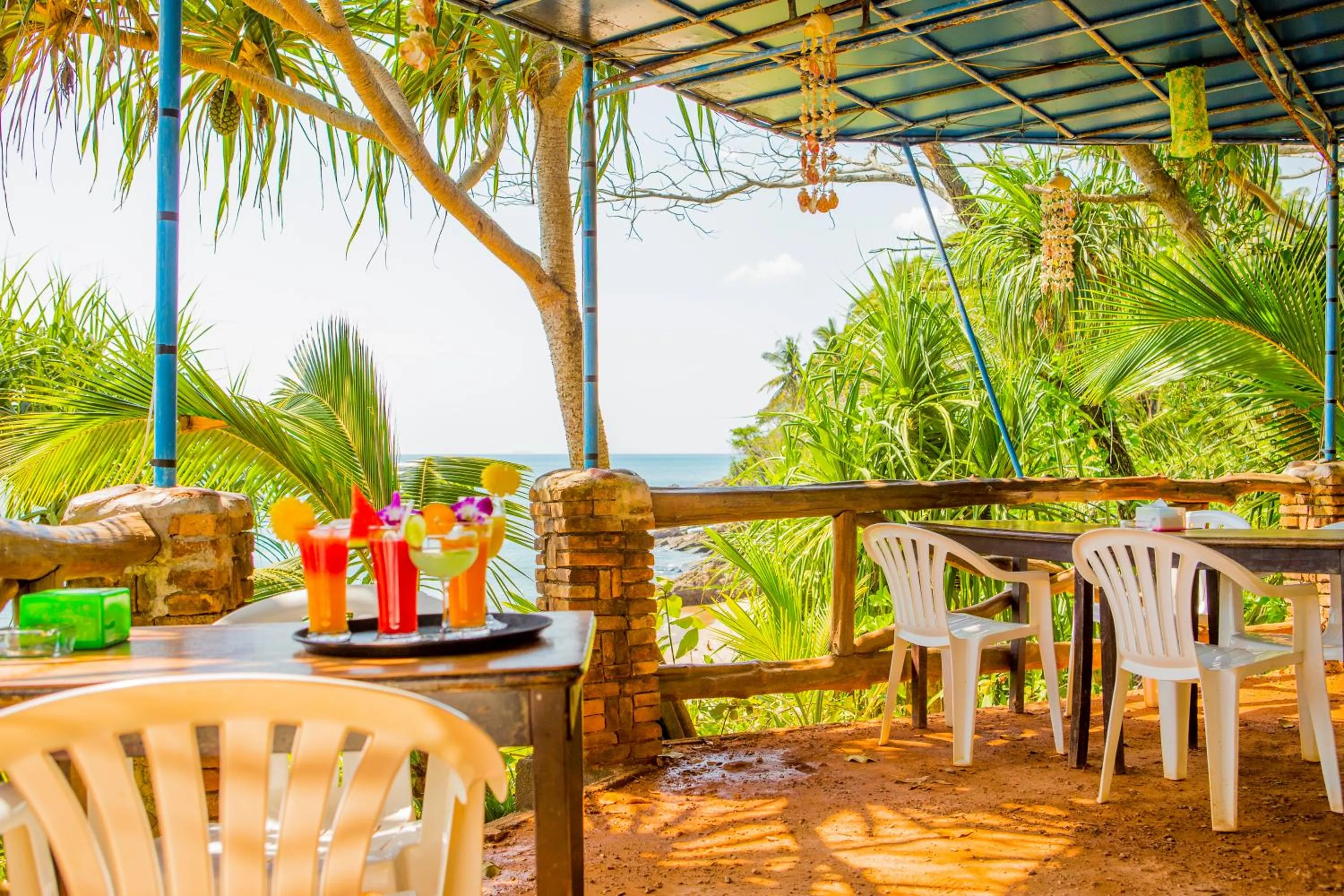 Restaurant/places to eat in Lanta Coral Beach Resort