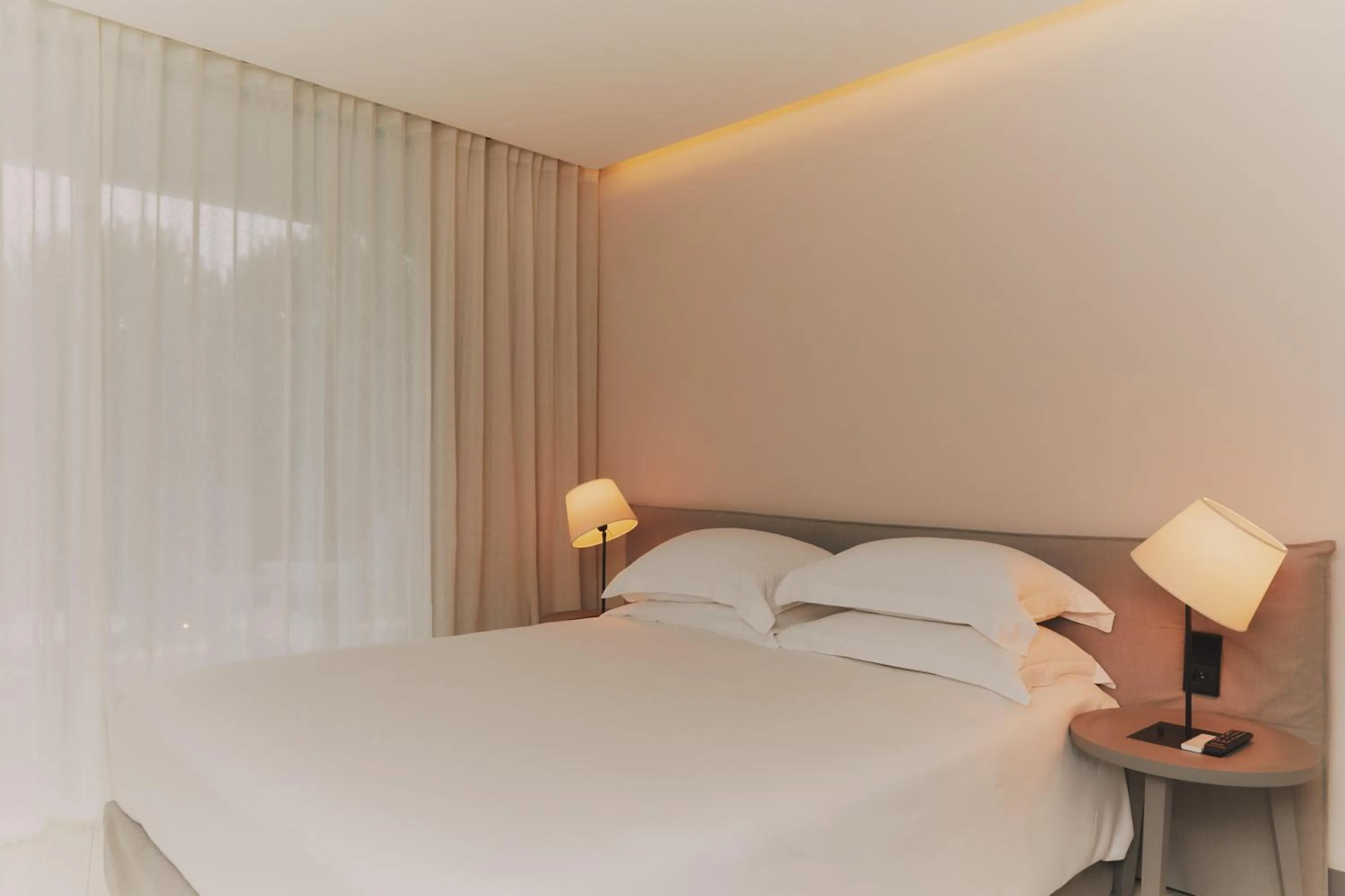 Bed in Hôtel Plage Palace & Spa