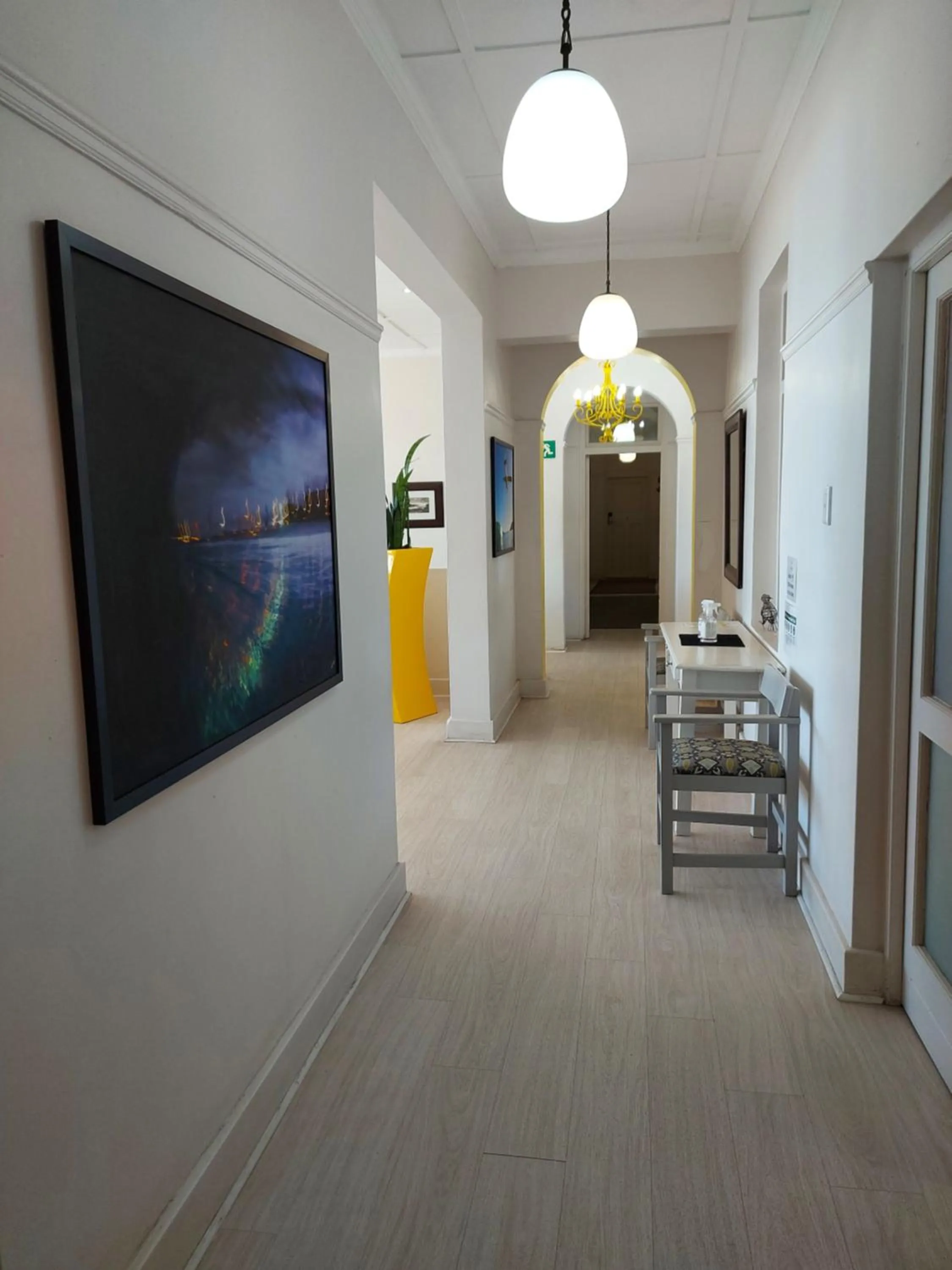 Restaurant/places to eat in The Hampton Exclusive Guesthouse