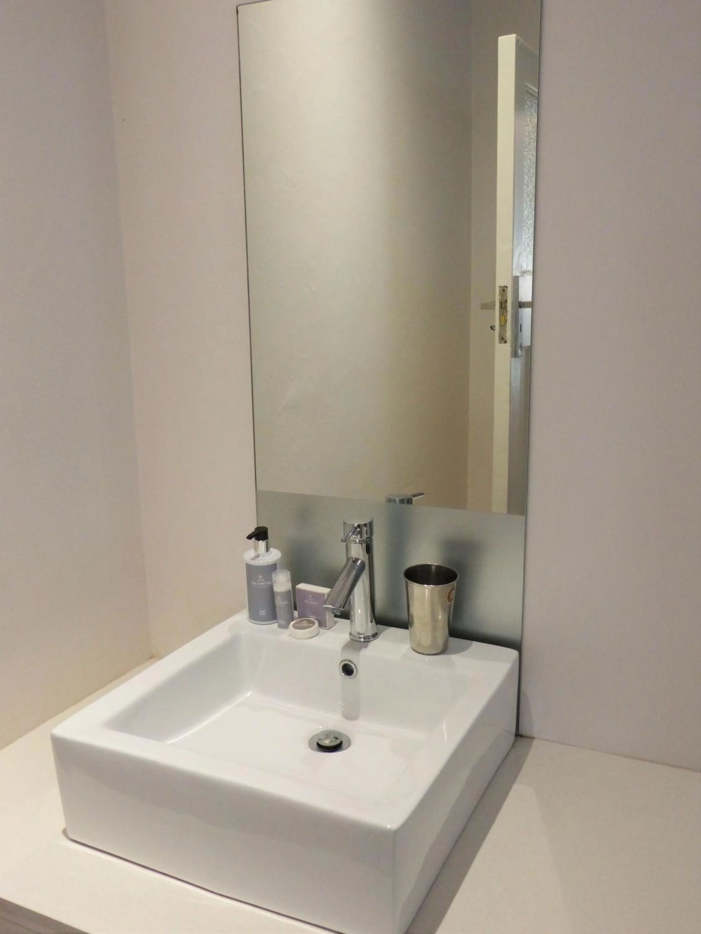 Bathroom in The Hampton Exclusive Guesthouse