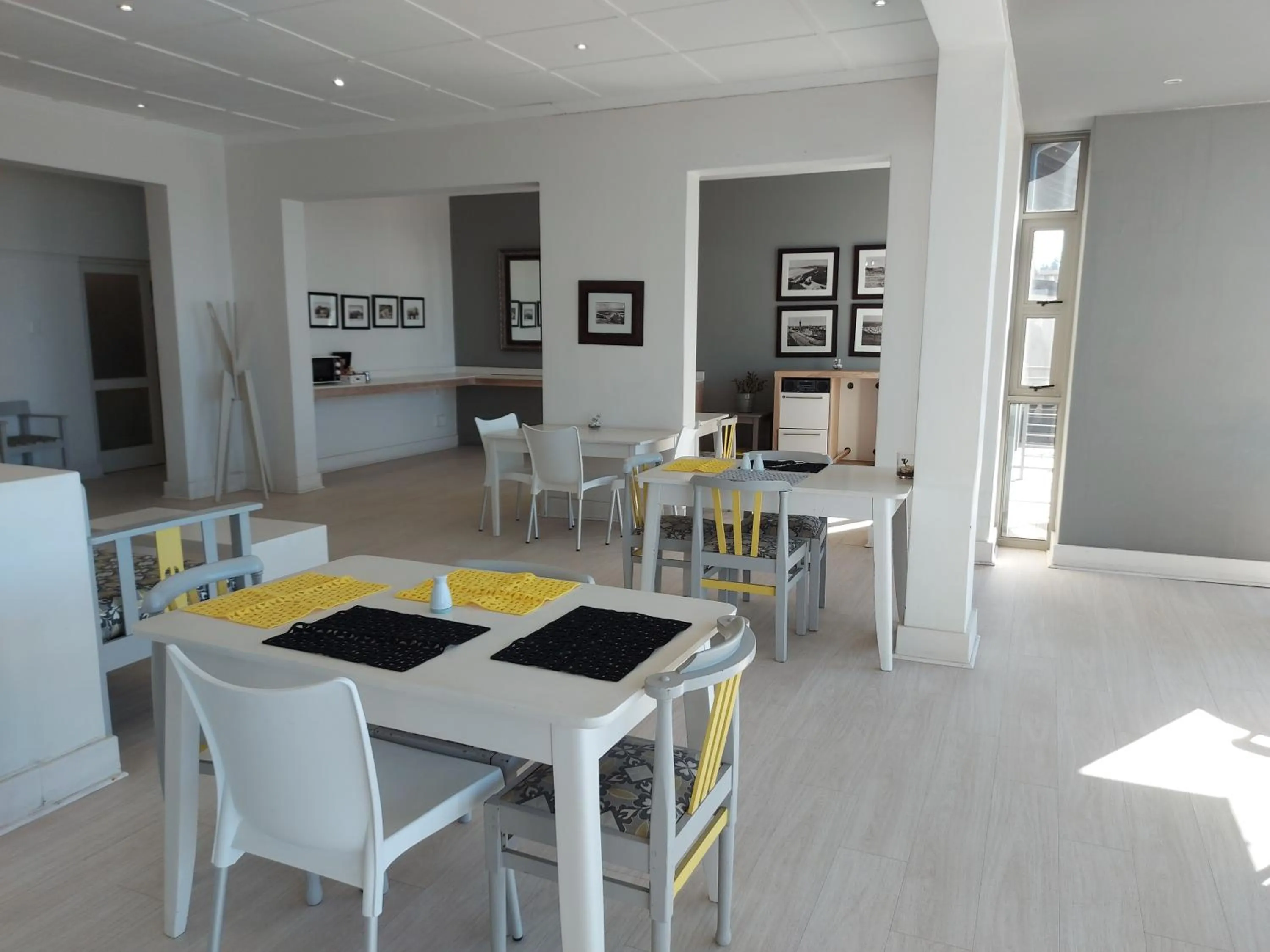 Restaurant/places to eat in The Hampton Exclusive Guesthouse