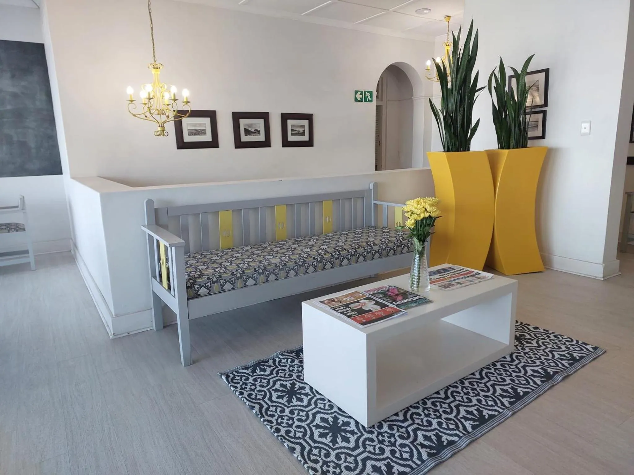 Restaurant/places to eat, Bed in The Hampton Exclusive Guesthouse