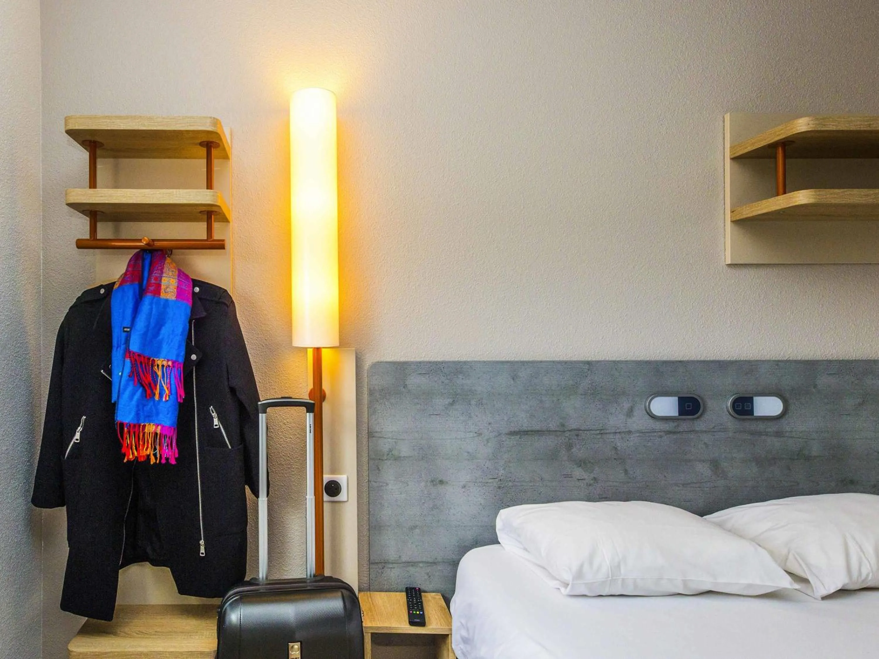 Bedroom, Bed in Ibis Budget Marmande