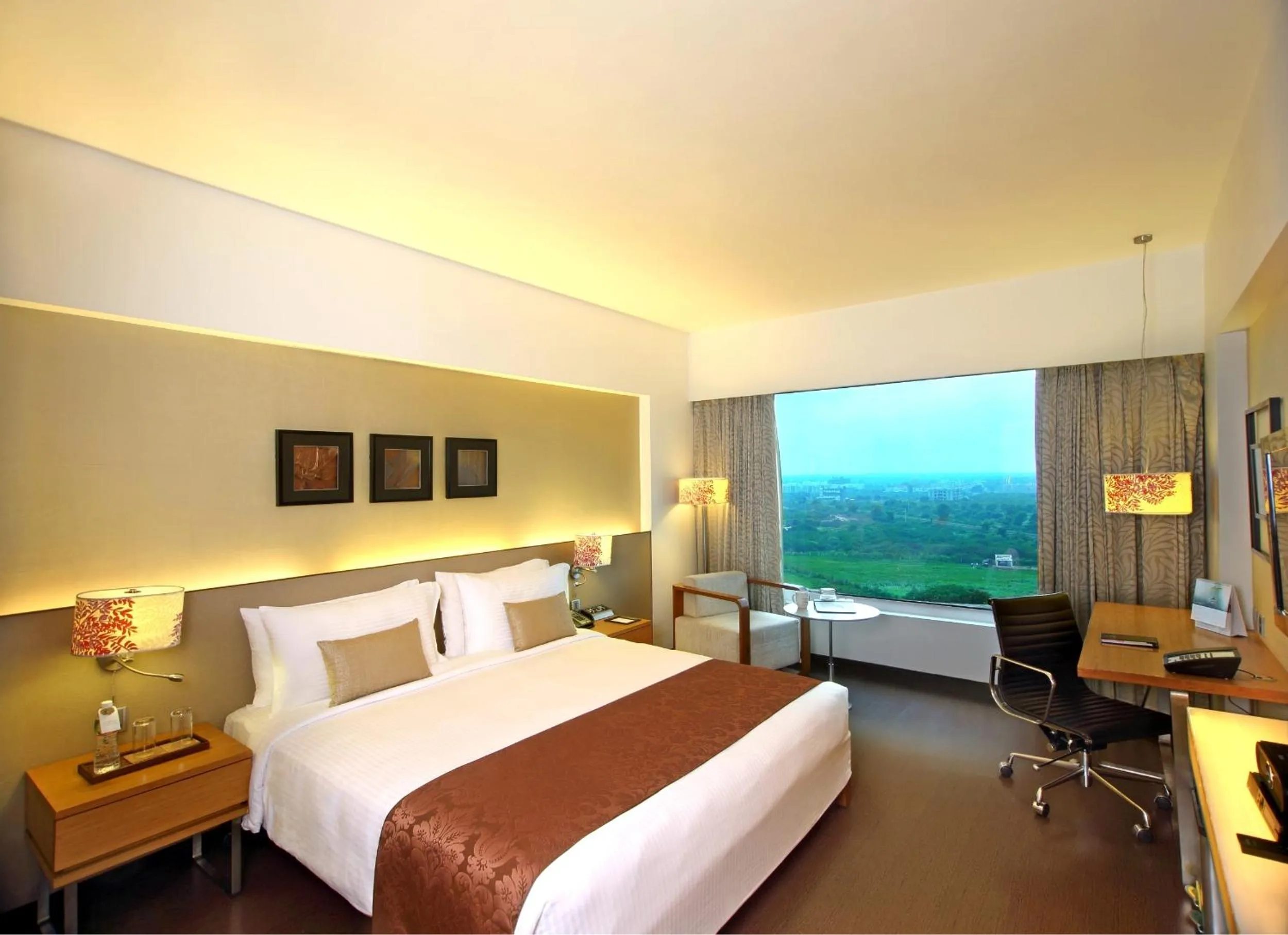 Bed in Fortune Select SG Highway, Ahmedabad - Member ITC Hotels' Group
