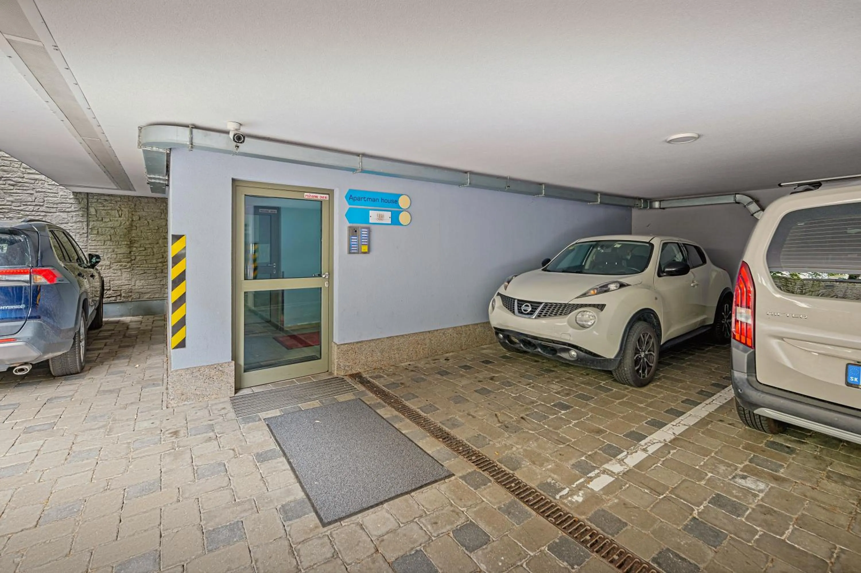 Parking in Apart Hotel VIRGO