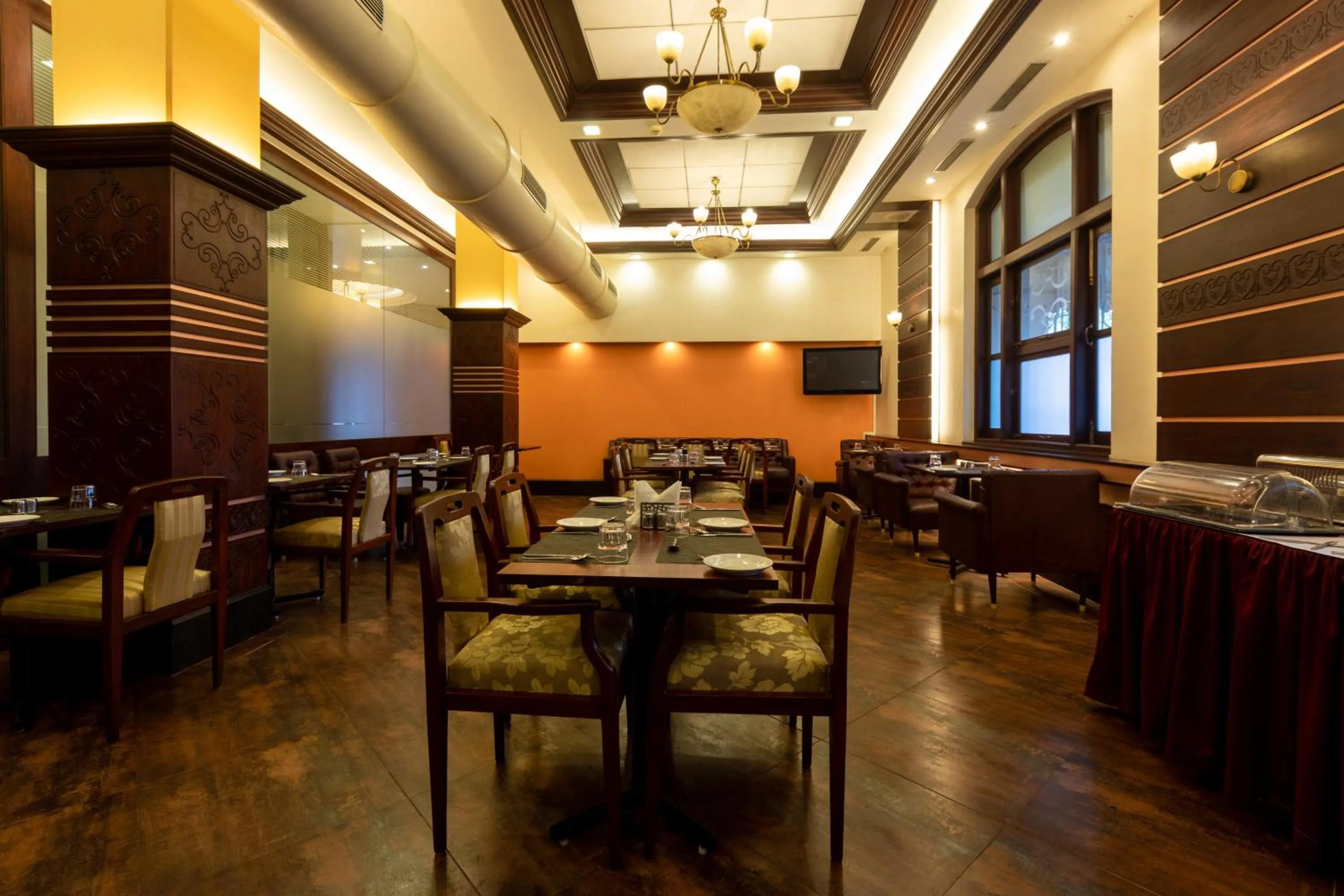 Restaurant/places to eat in Grand Hotel Mumbai - Ballard Estate, Fort