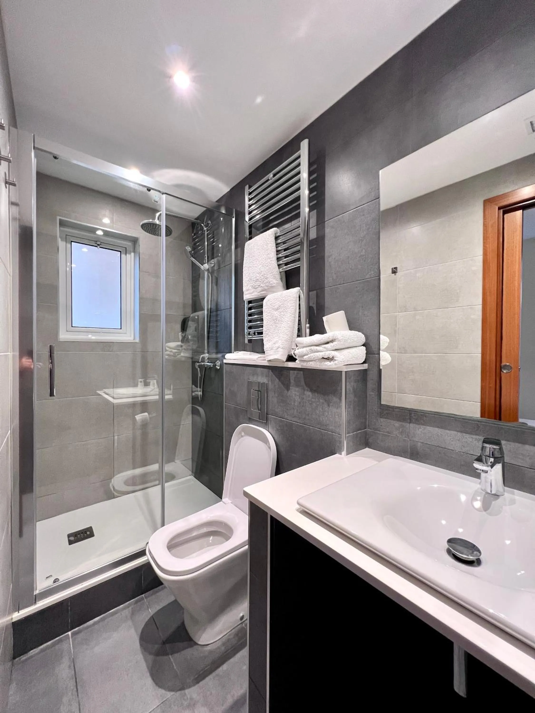 Bathroom in Hostal Apolo