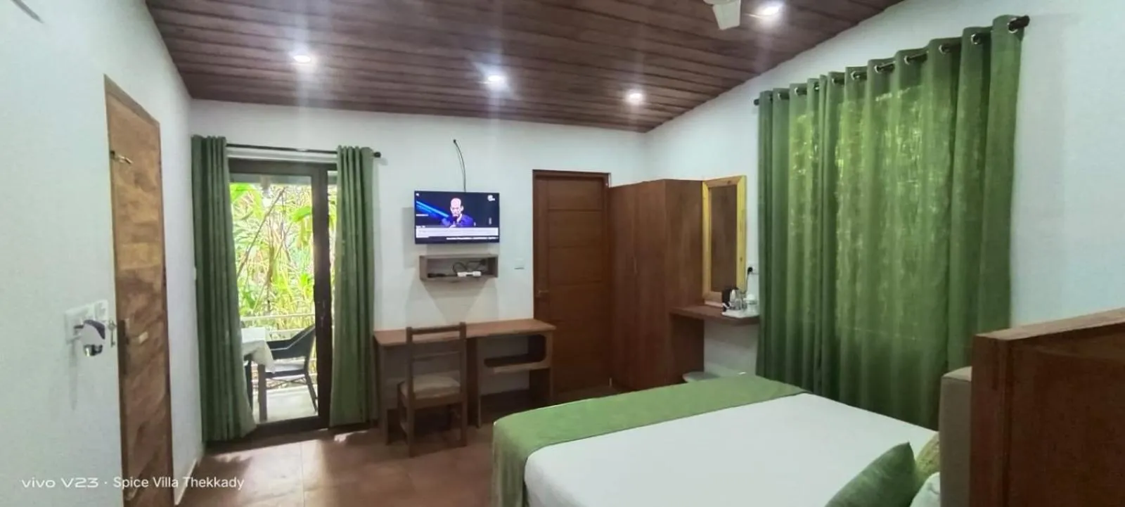 Bed in Spice Villa Thekkady