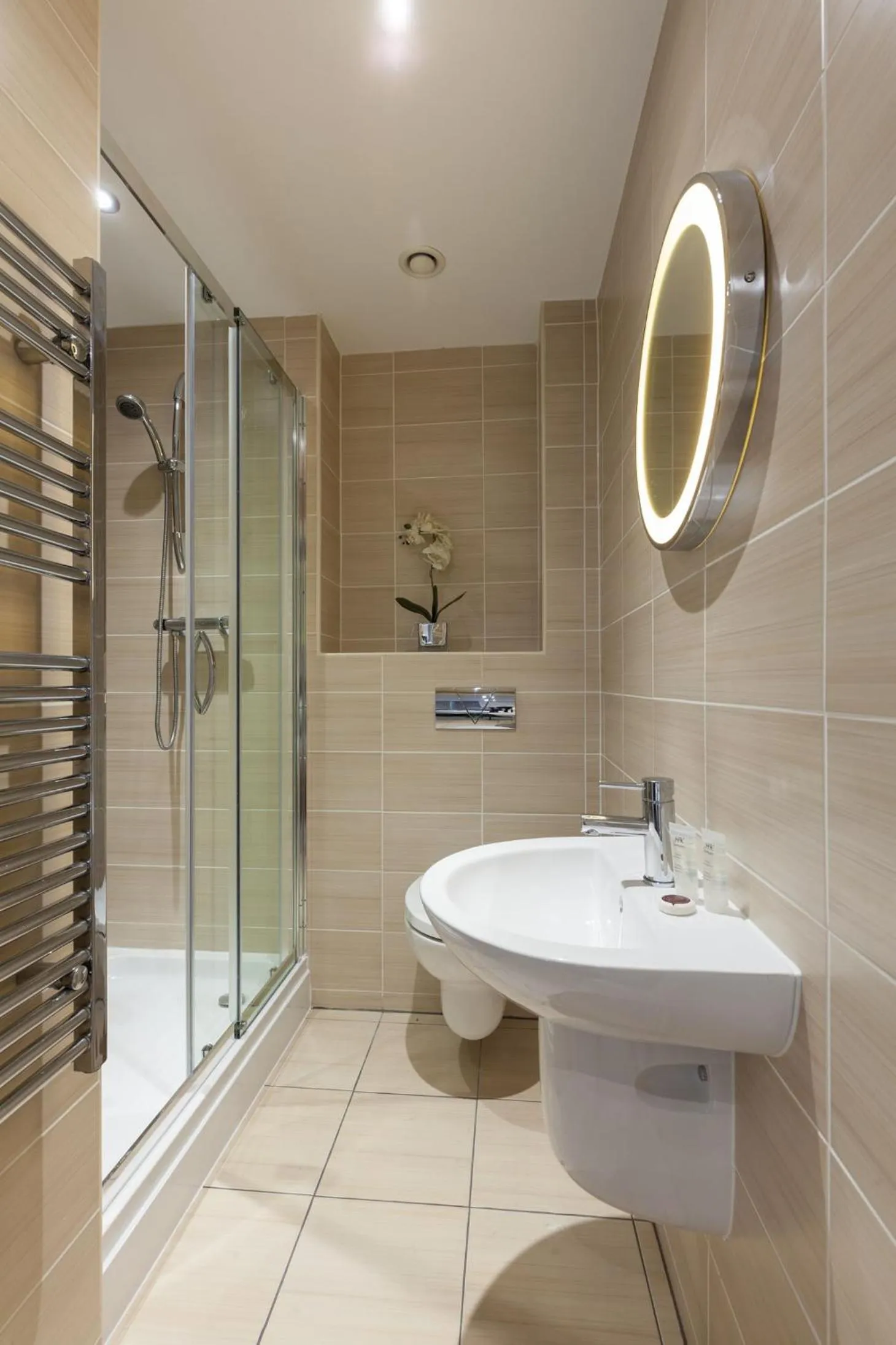 Shower in KSpace @ The Point