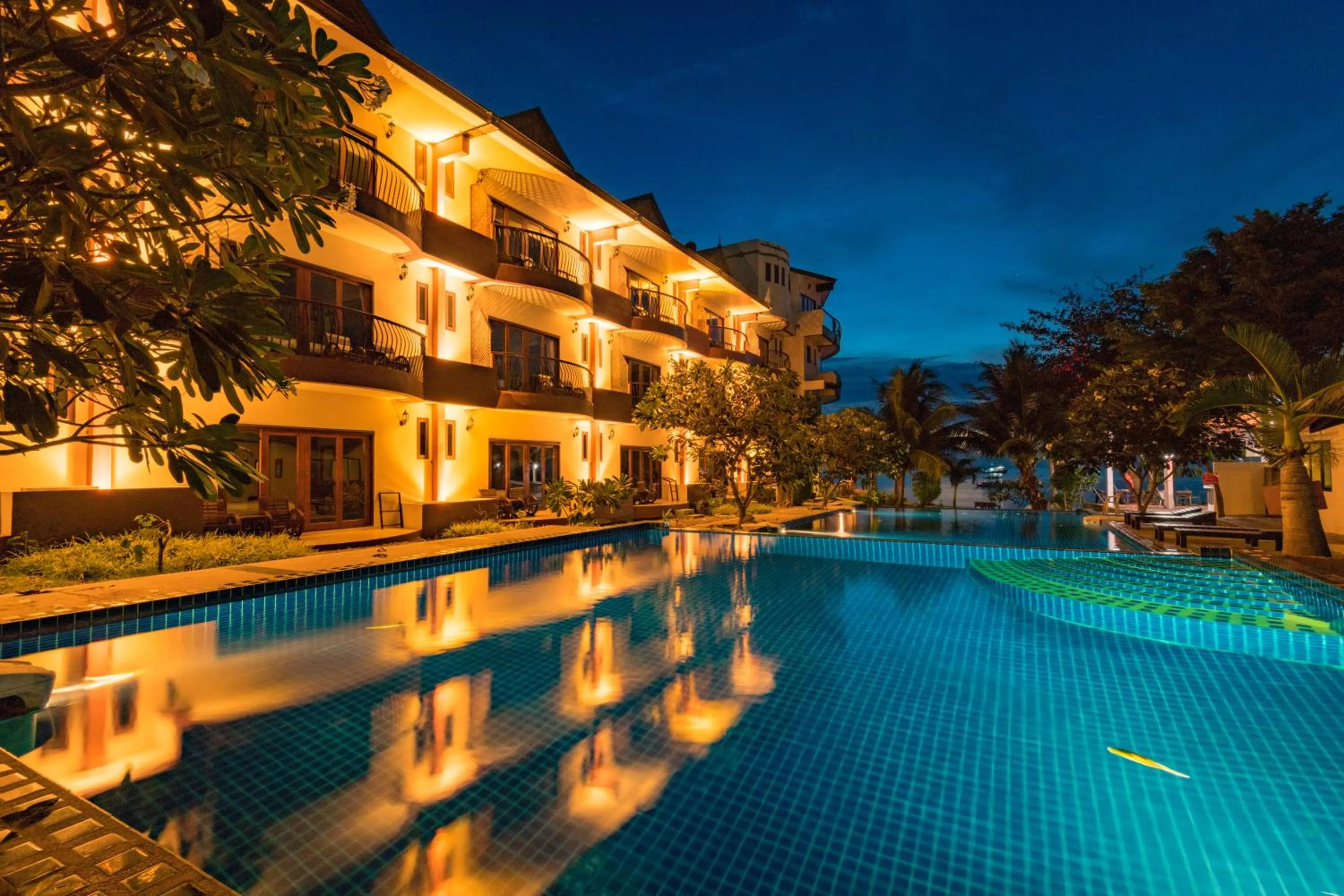 Swimming pool in Koh Tao Regal Resort - SHA Plus