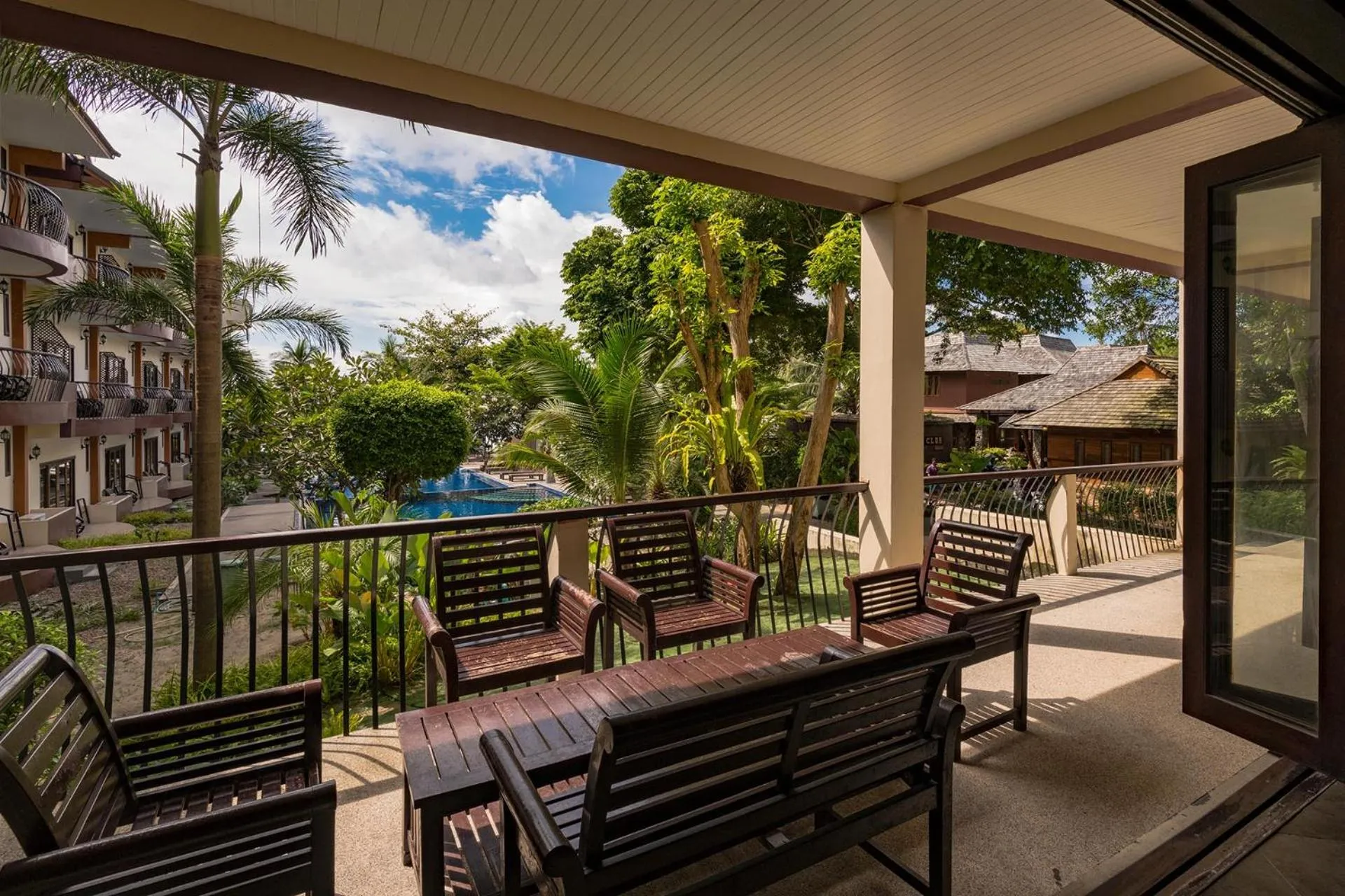 Seating area in Koh Tao Regal Resort - SHA Plus