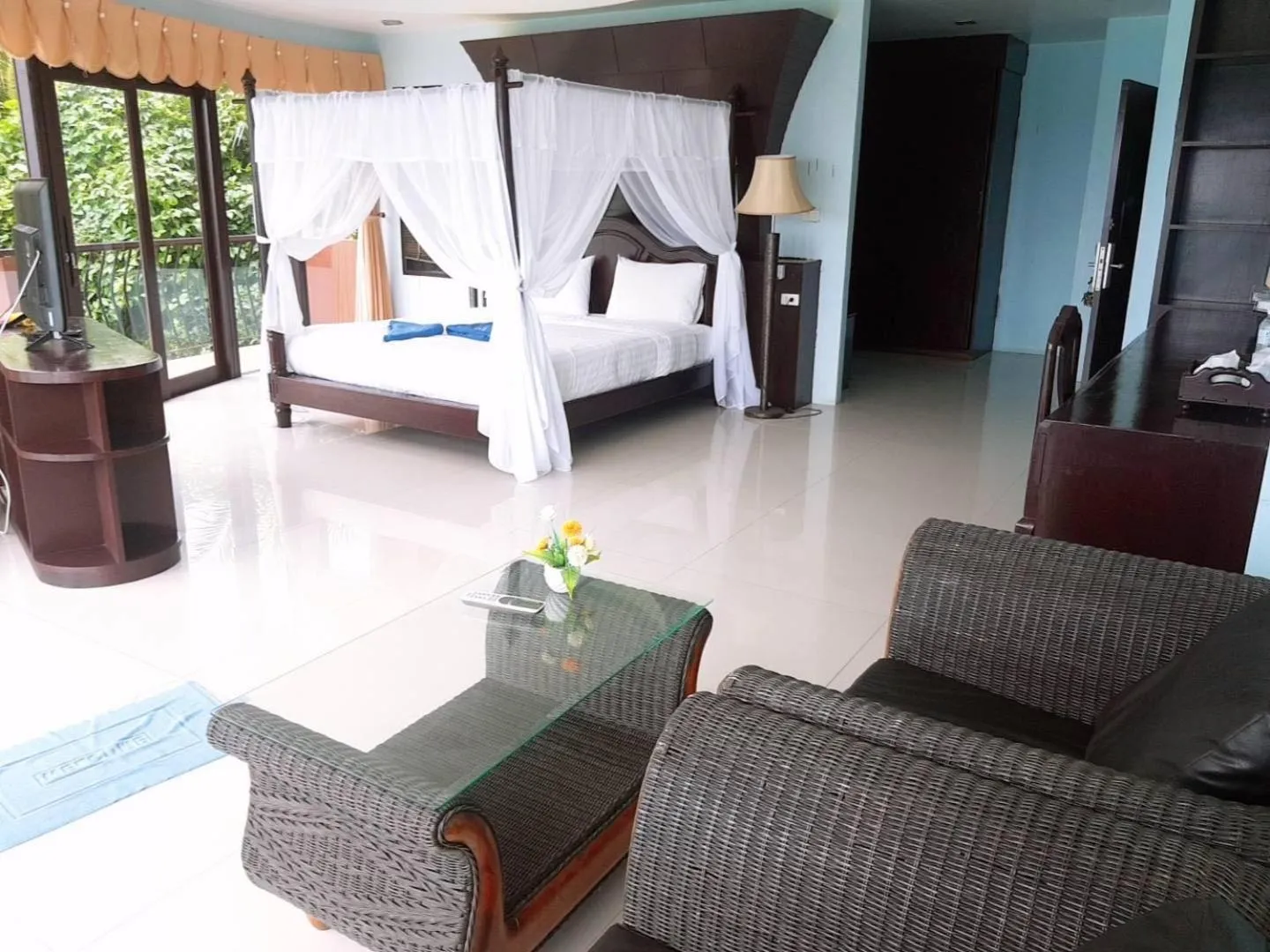 Photo of the whole room, Bed in Koh Tao Regal Resort - SHA Plus