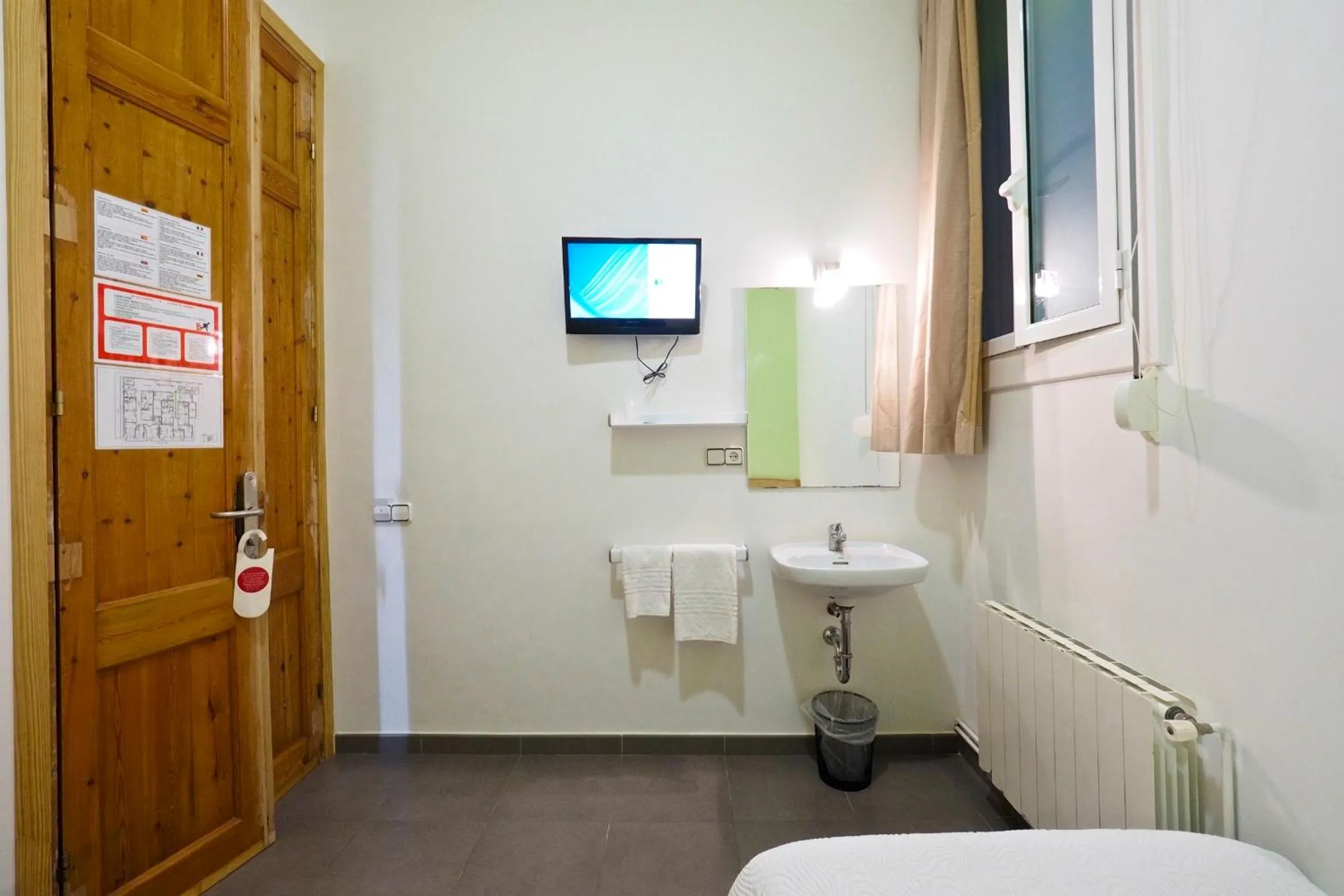 Bathroom in Pensión Peiró